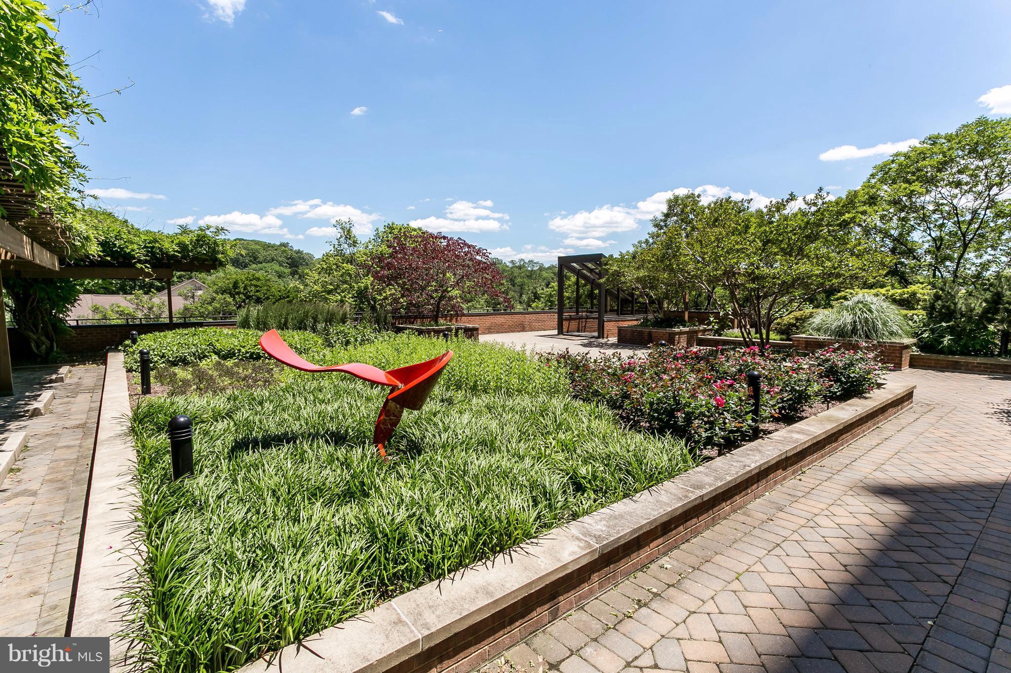 CROSS KEYS - Residential