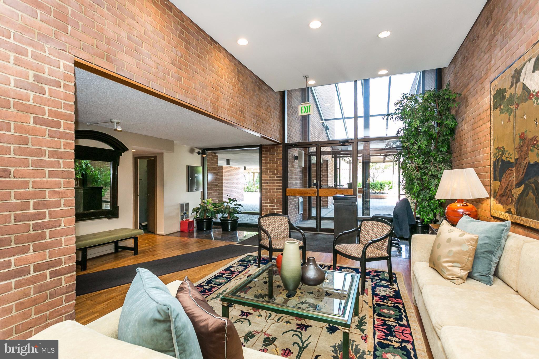 CROSS KEYS - Residential