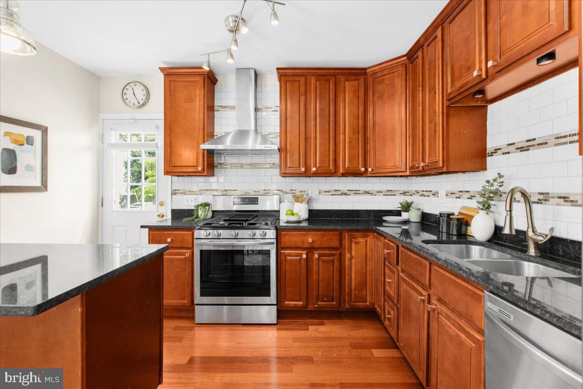 HAMPDEN HISTORIC DISTRICT - Residential