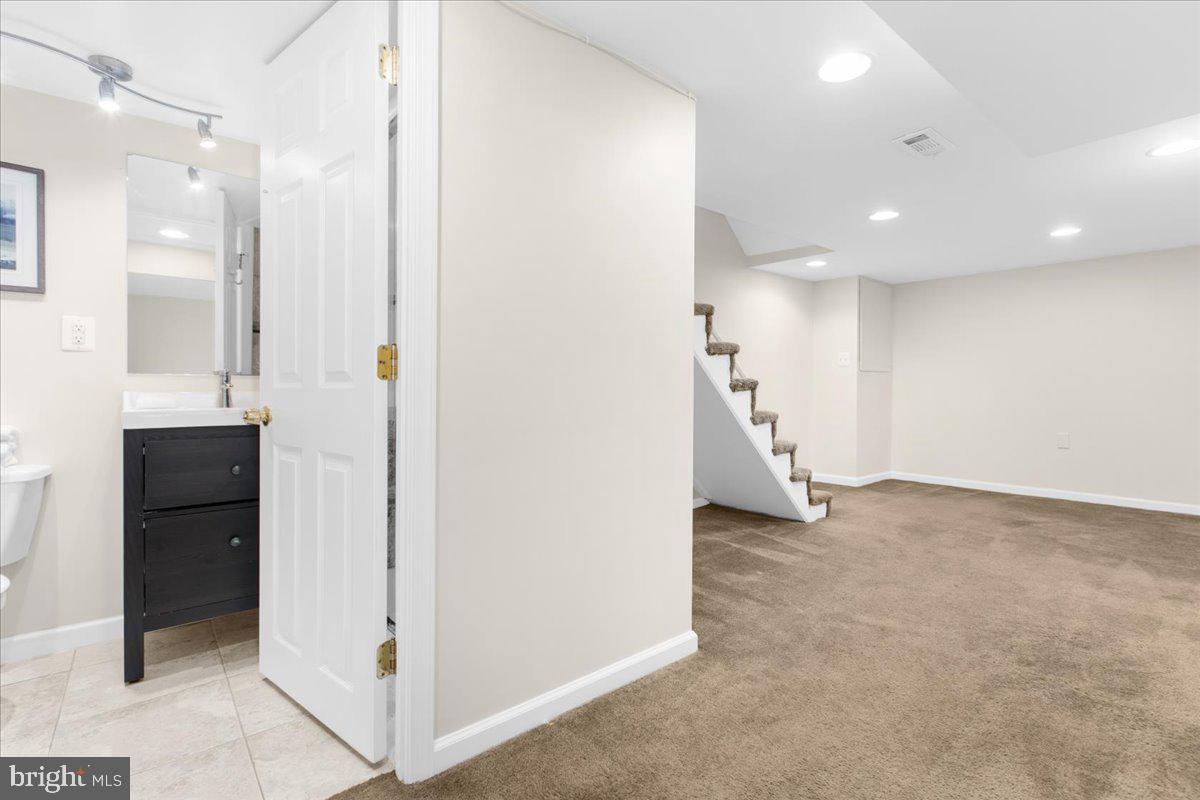 HAMPDEN HISTORIC DISTRICT - Residential