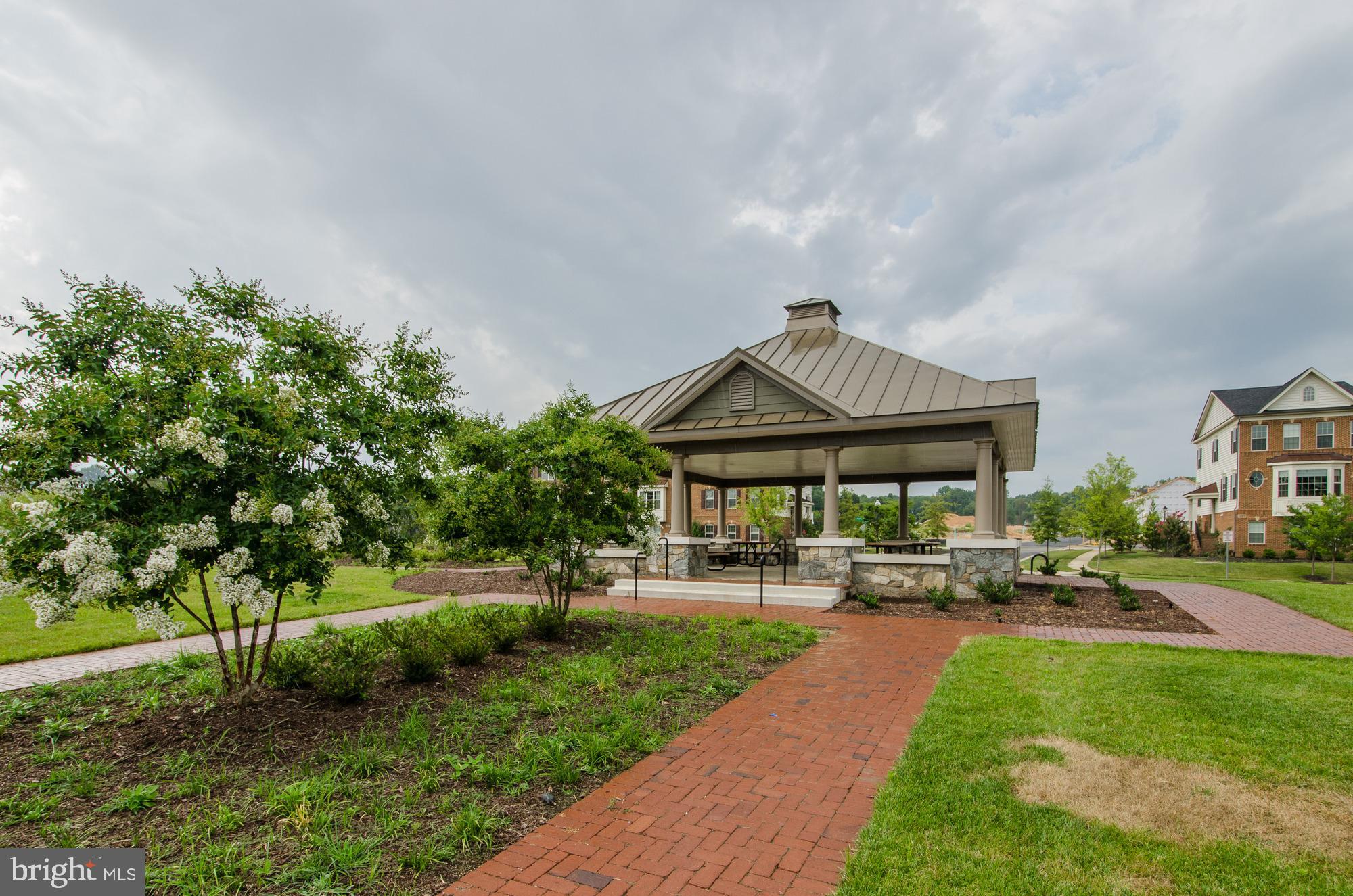 POPLAR RUN - Residential Lease