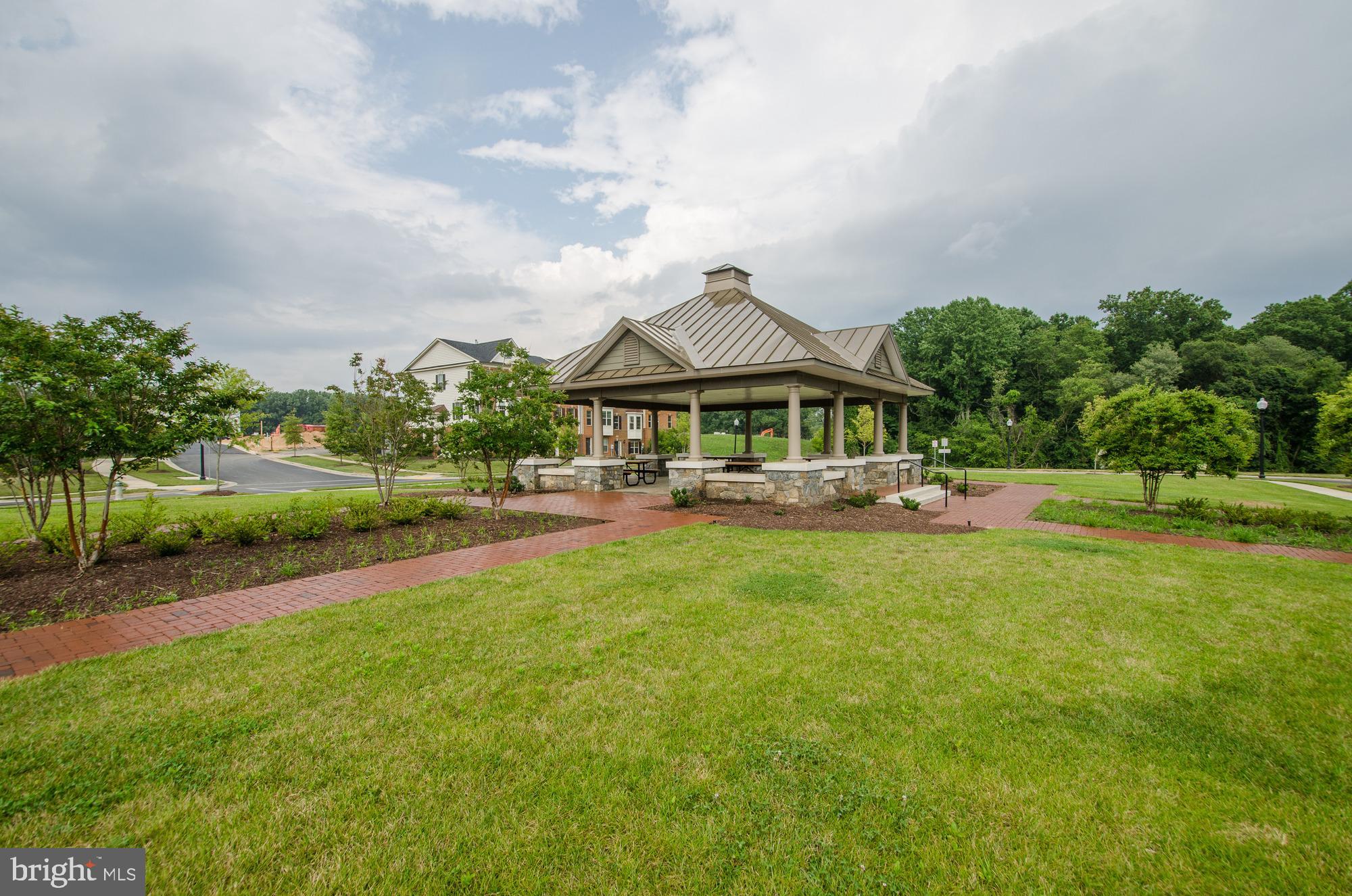 POPLAR RUN - Residential Lease