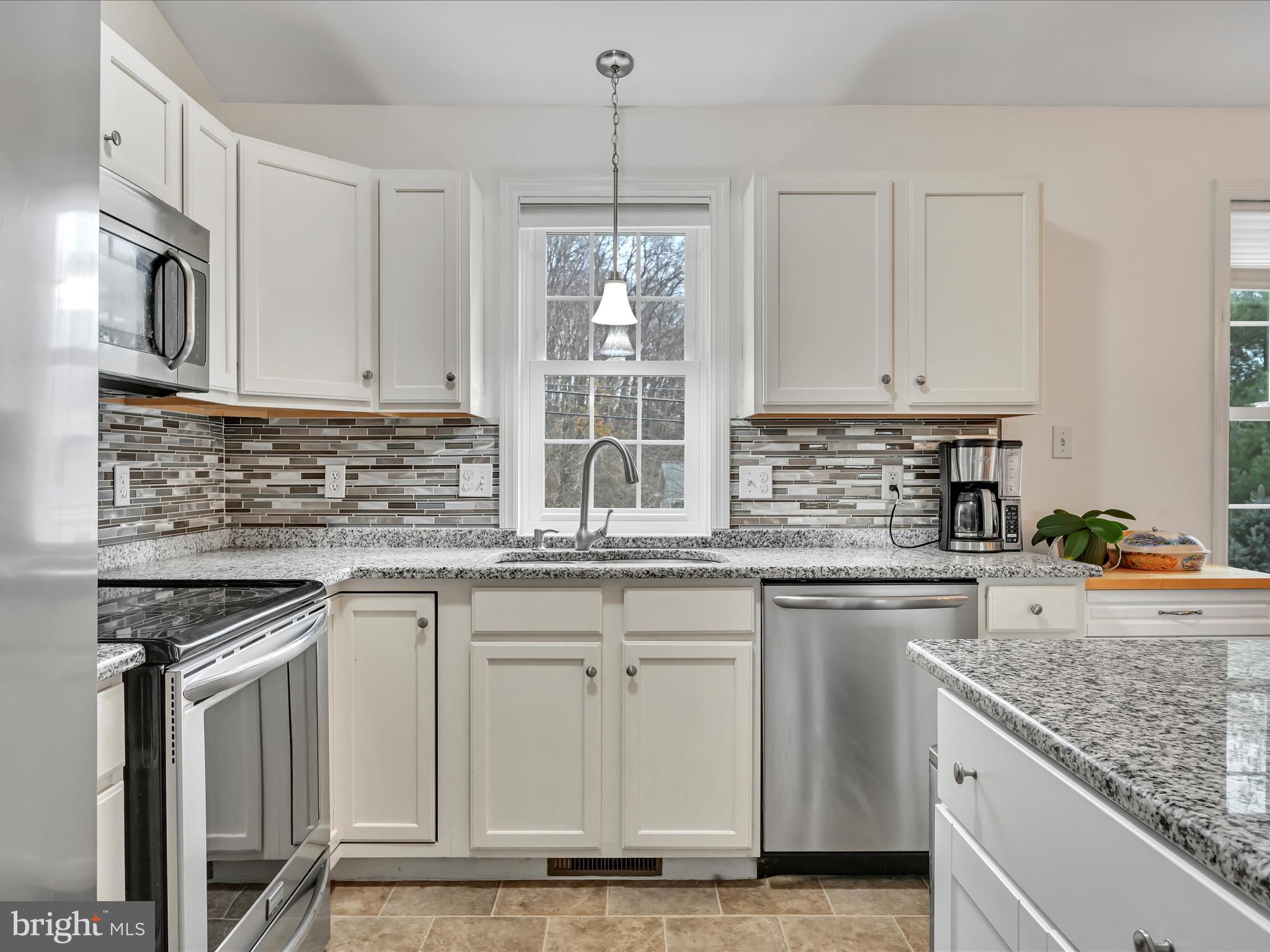 COMMODORES LANDING - Residential