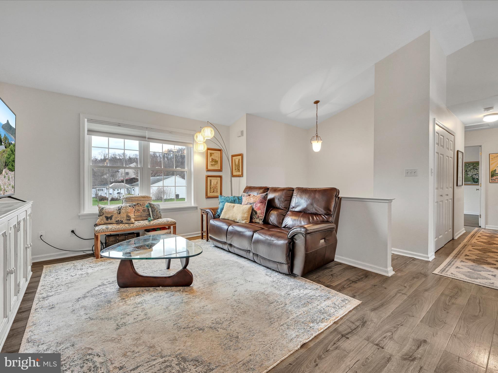 COMMODORES LANDING - Residential