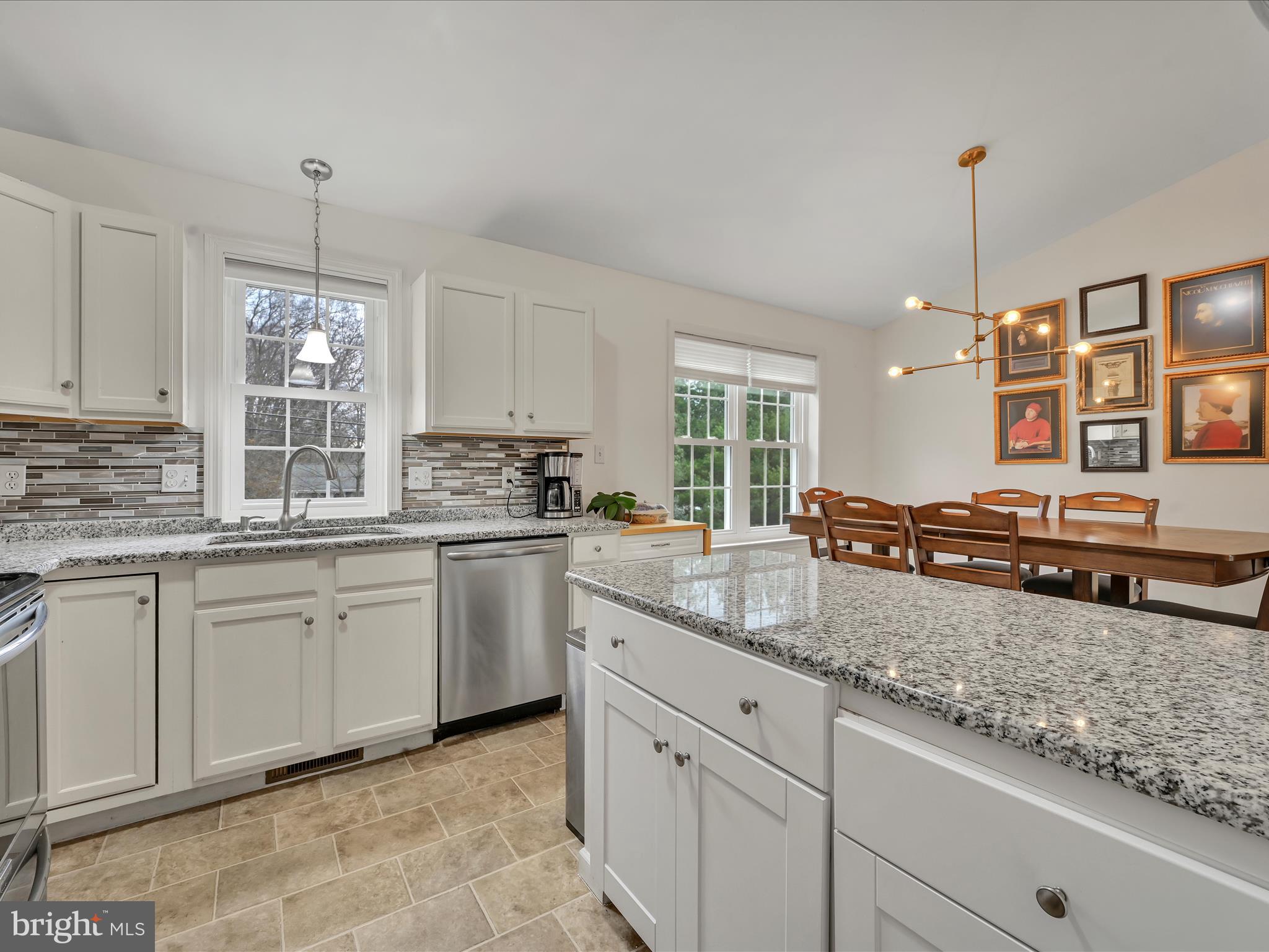 COMMODORES LANDING - Residential