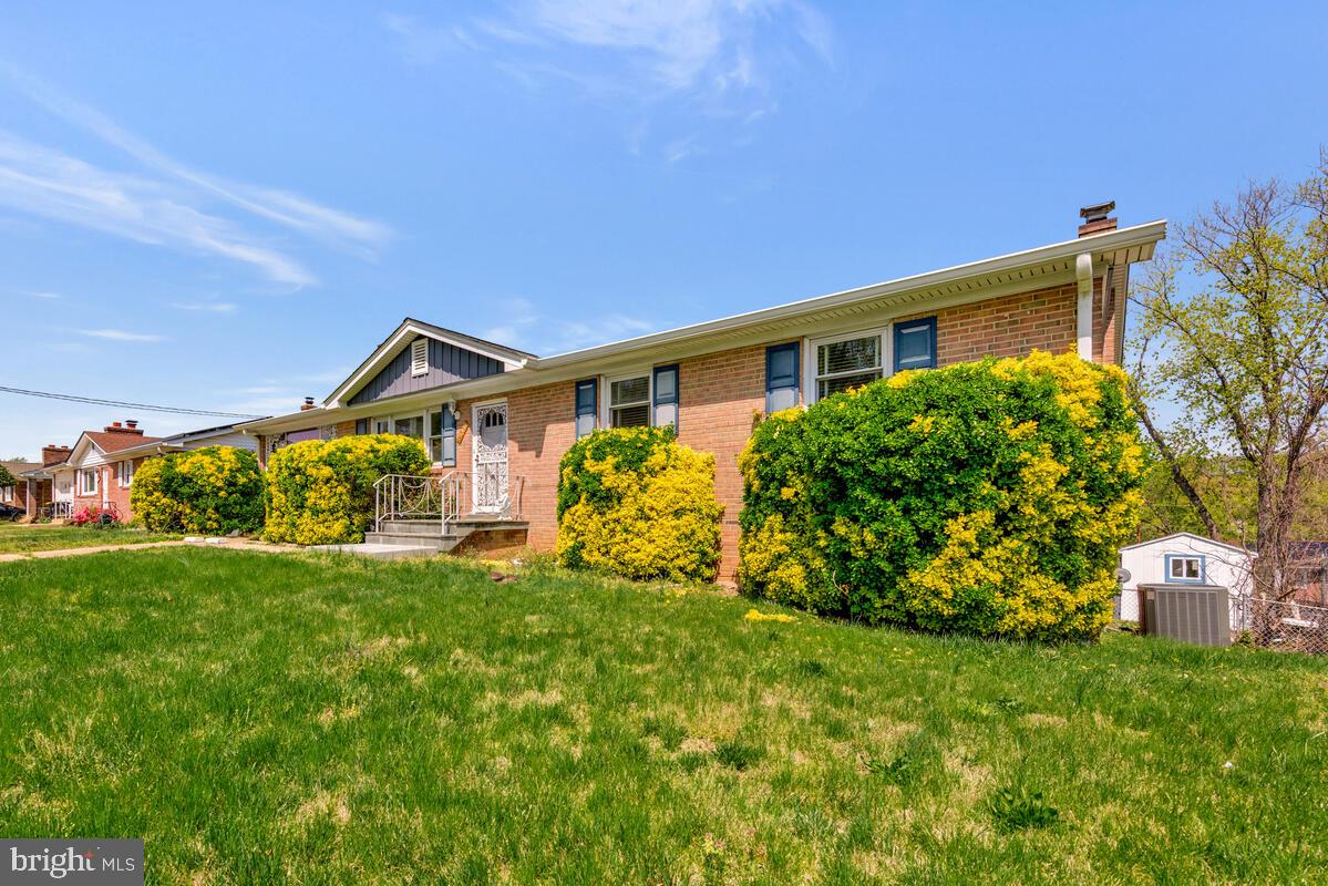 NORRIS PYLES FORESTVILLE - Residential