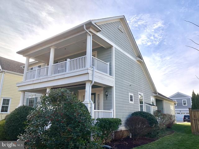 EASTON VILLAGE - Residential