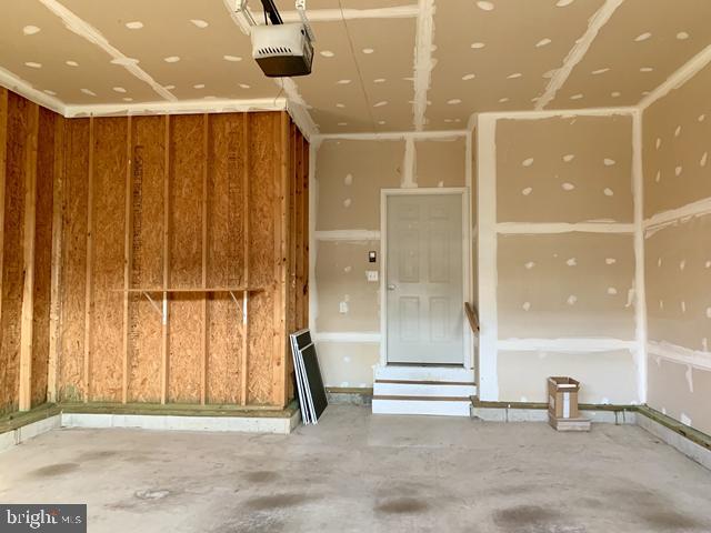 EASTON VILLAGE - Residential