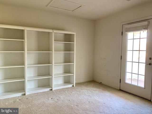 EASTON VILLAGE - Residential