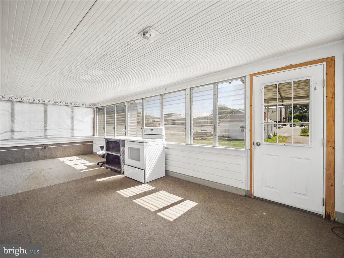 107 LINCOLN WAY EAST