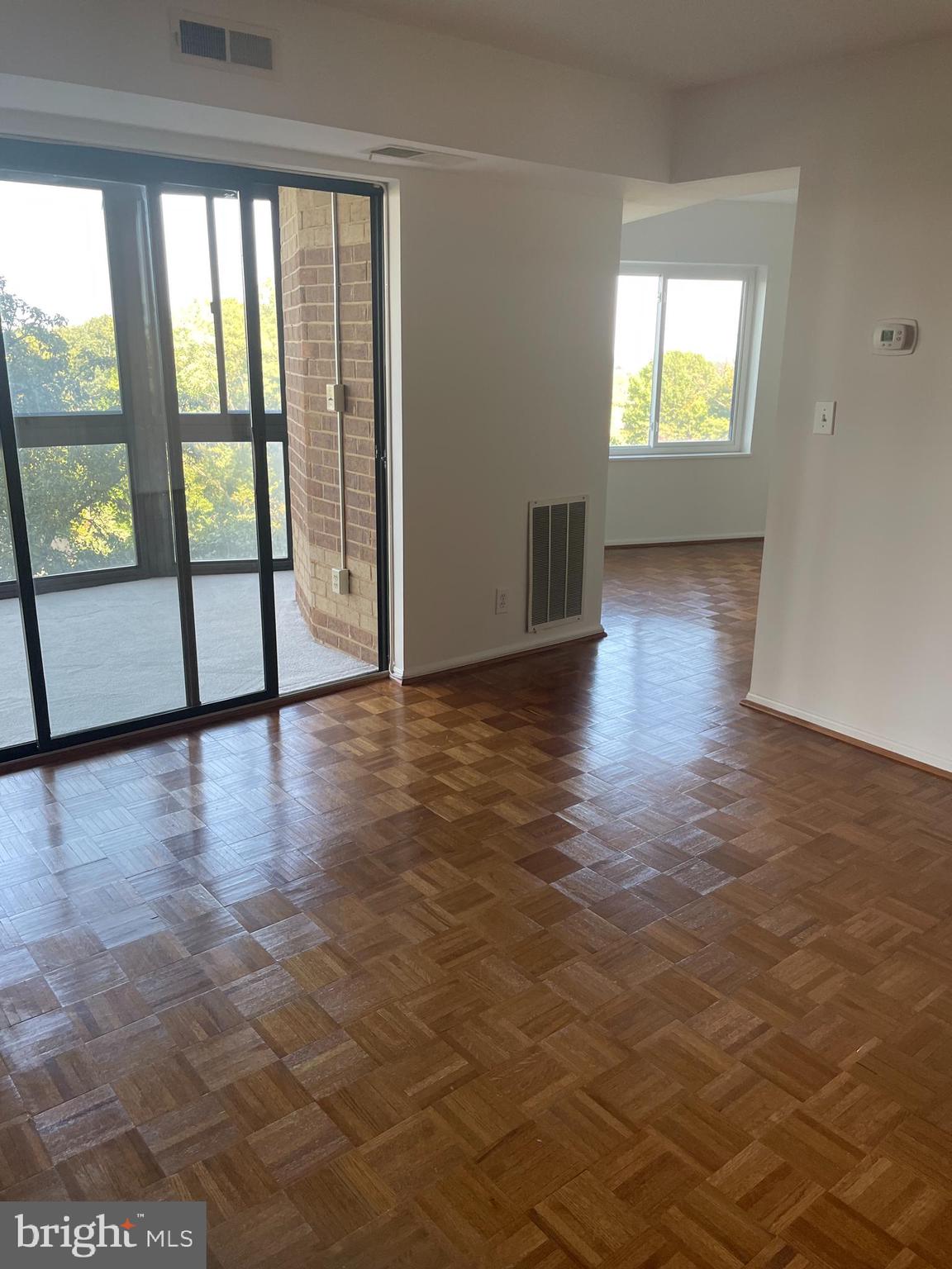 ROTONDA - Residential Lease