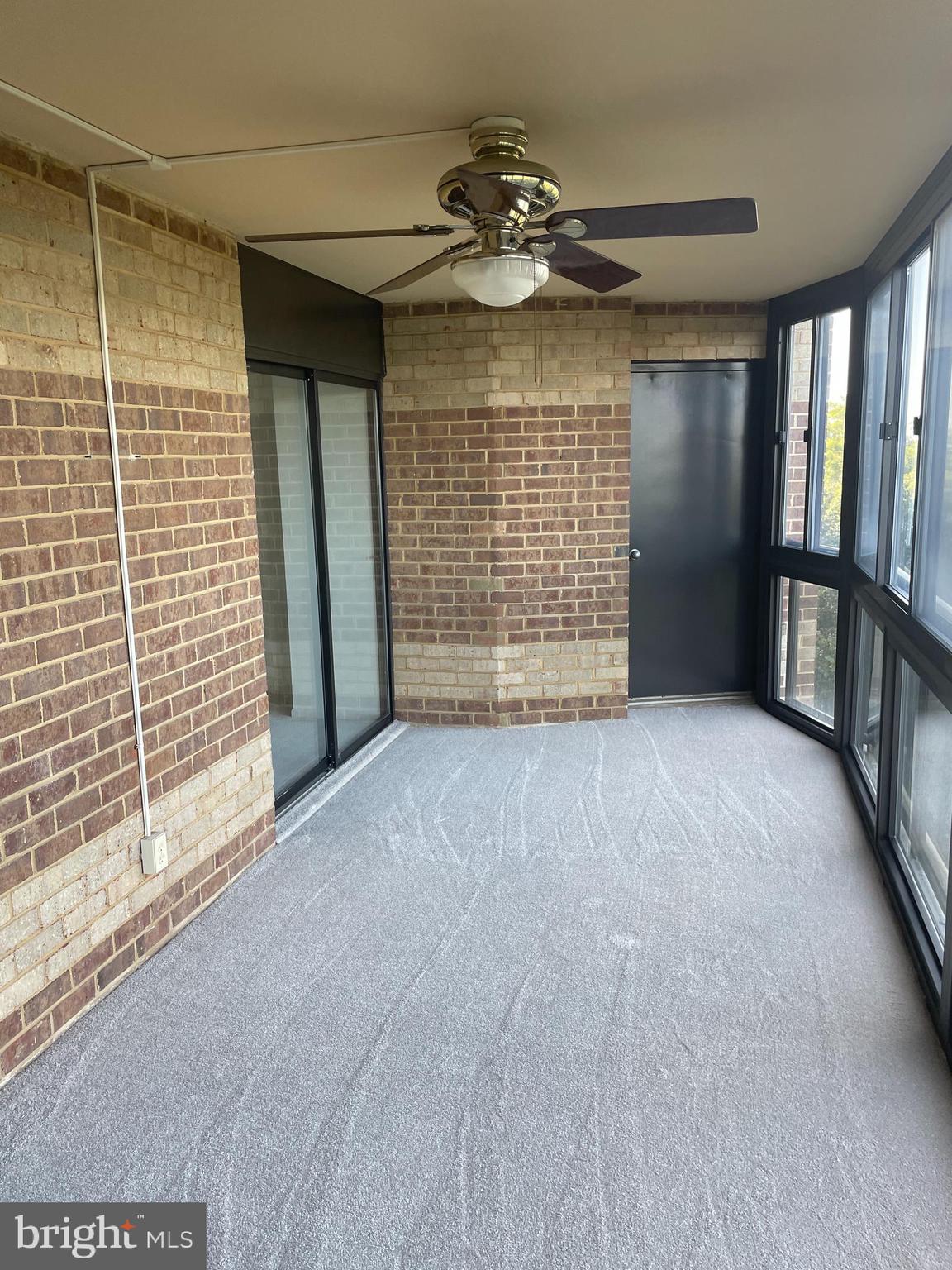 ROTONDA - Residential Lease