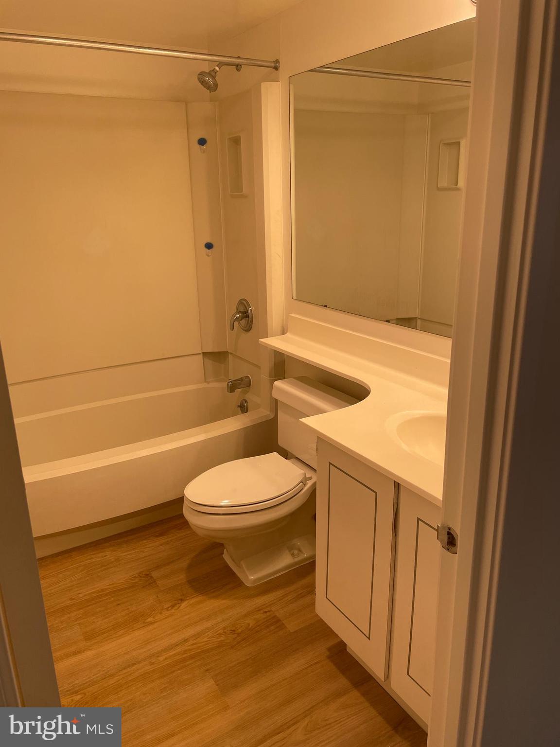 ROTONDA - Residential Lease