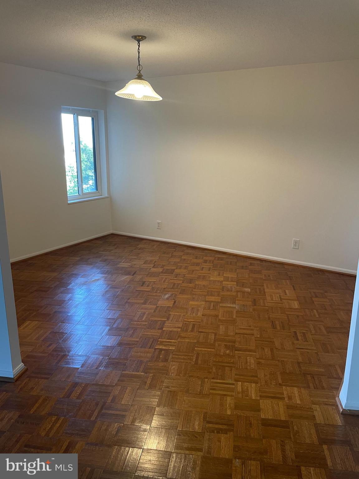 ROTONDA - Residential Lease