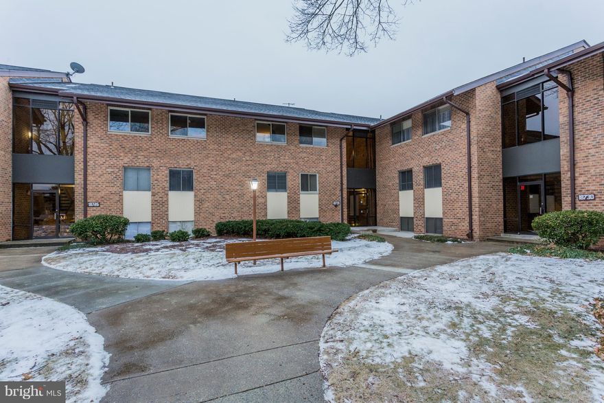 1 Bedroom and a Den. This much space at this price cant be found. The property has its own access to a large yard and private beautiful views.Condo fee covers utilities, and amenities, and common space tax and maintenance. 2 Parking Spaces. More cost efficient than a house of this size.