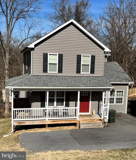 301 Rollason Drive, Front Royal, VA MLS: VAWR2010452