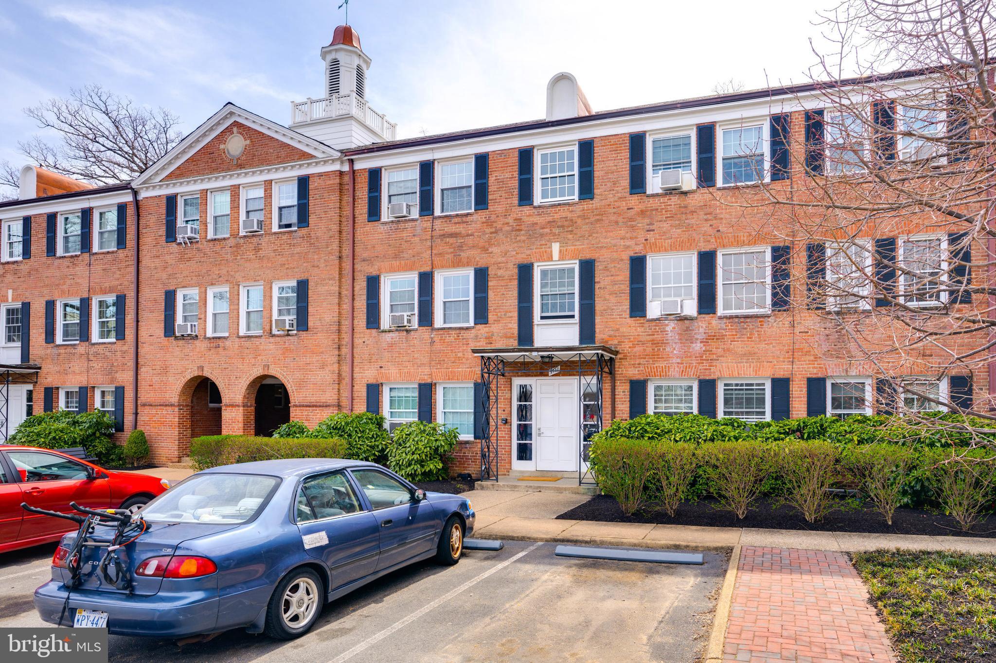 FREDERICK COURTS - Residential Lease