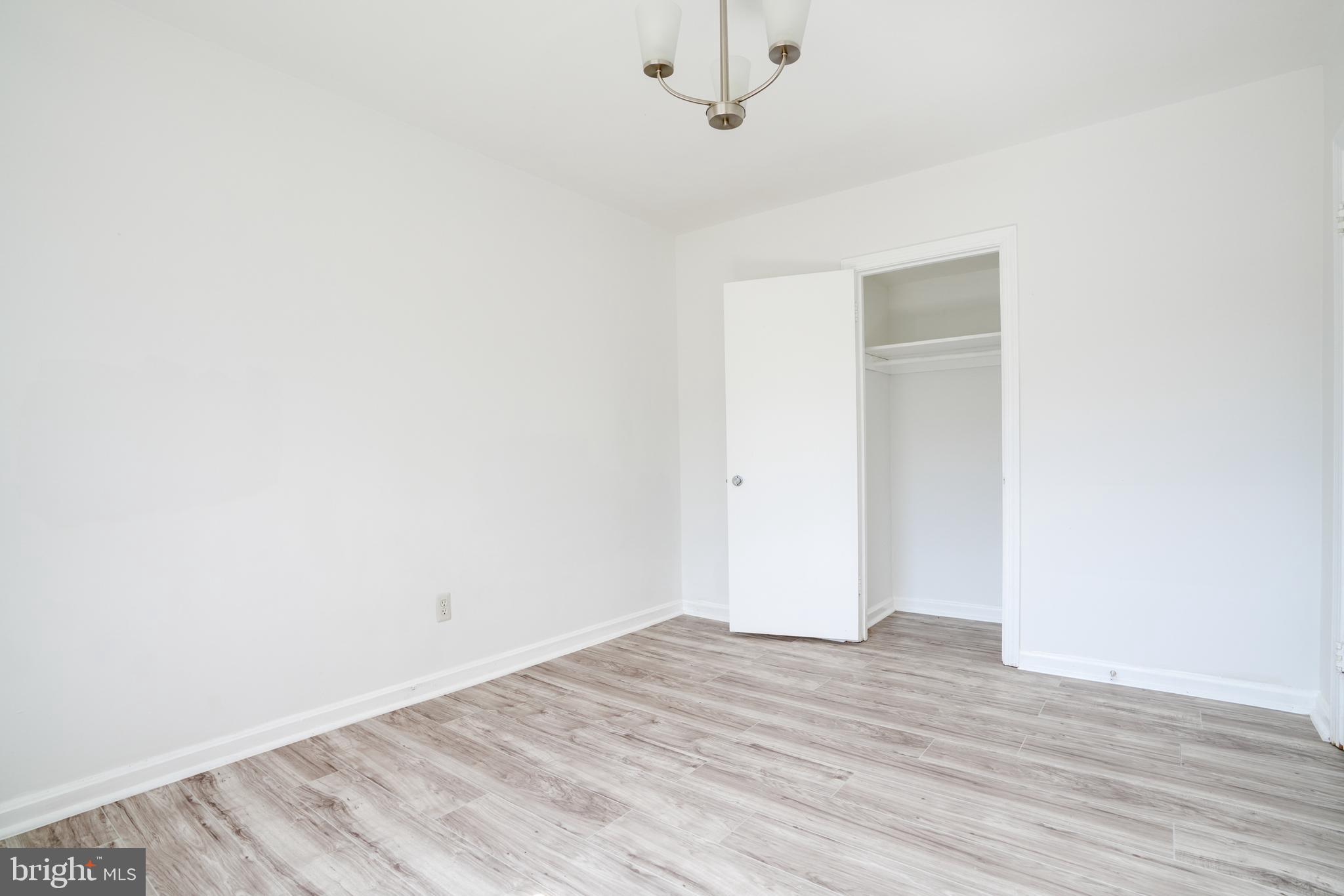 FREDERICK COURTS - Residential Lease