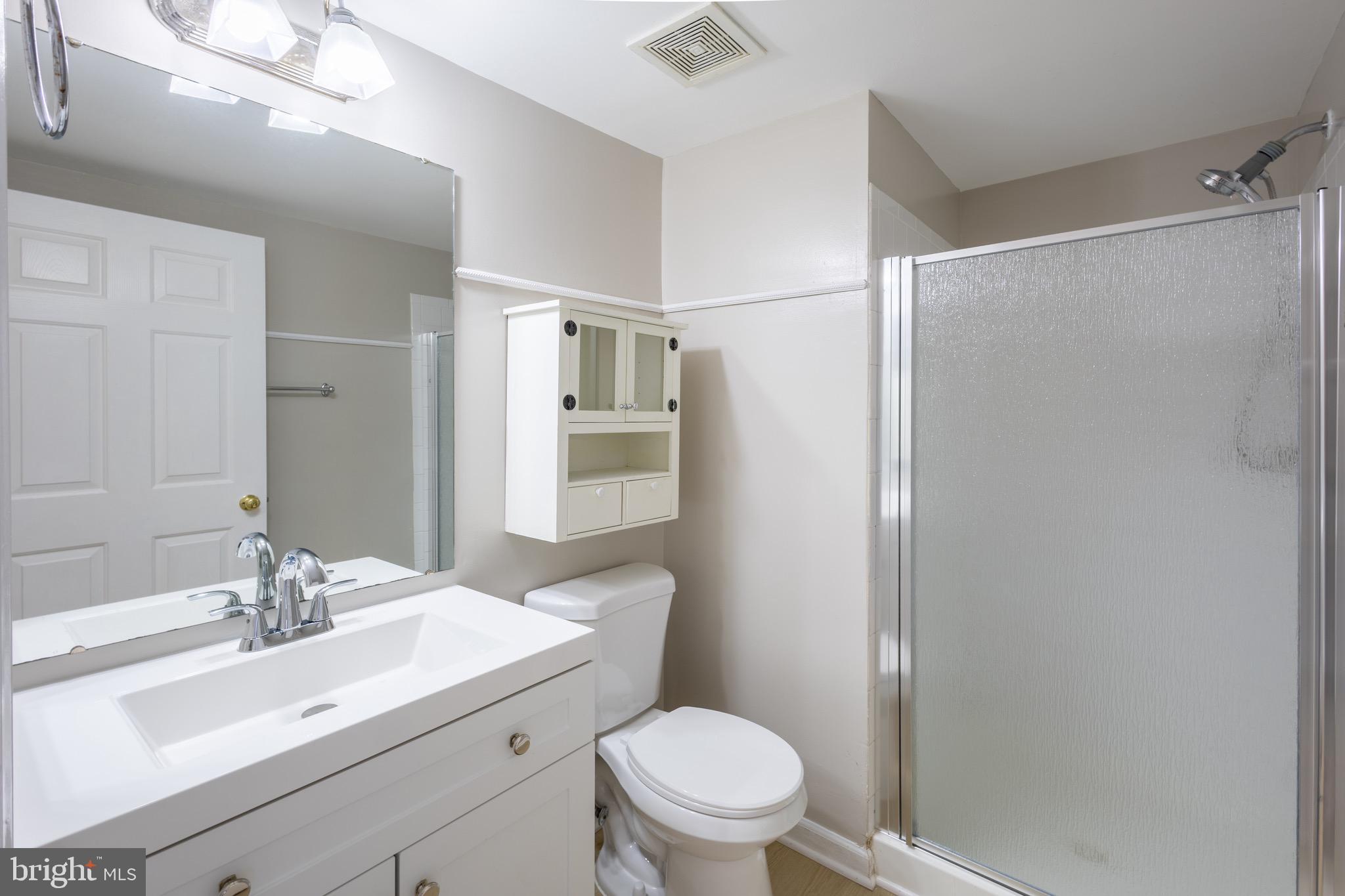 ASHBURN VILLAGE - Residential Lease