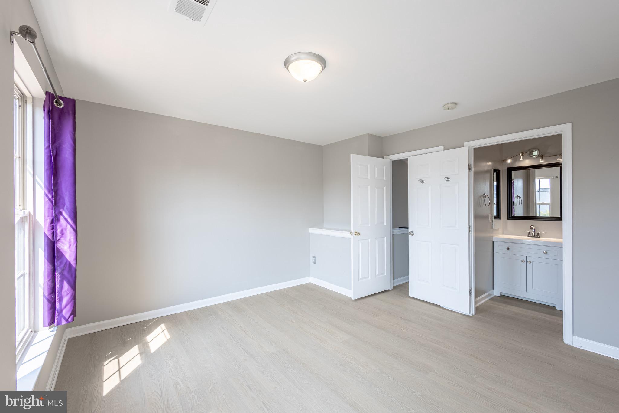 ASHBURN VILLAGE - Residential Lease