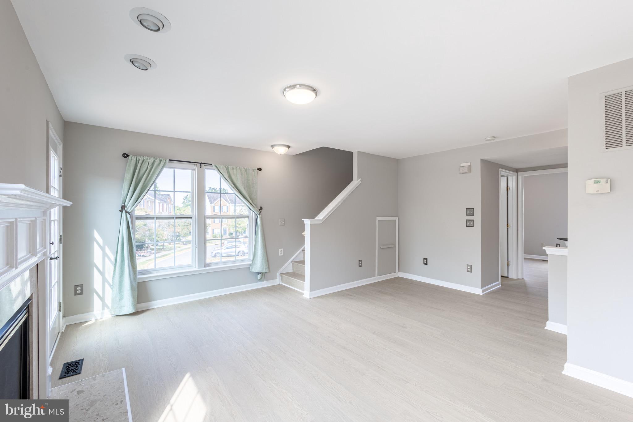 ASHBURN VILLAGE - Residential Lease