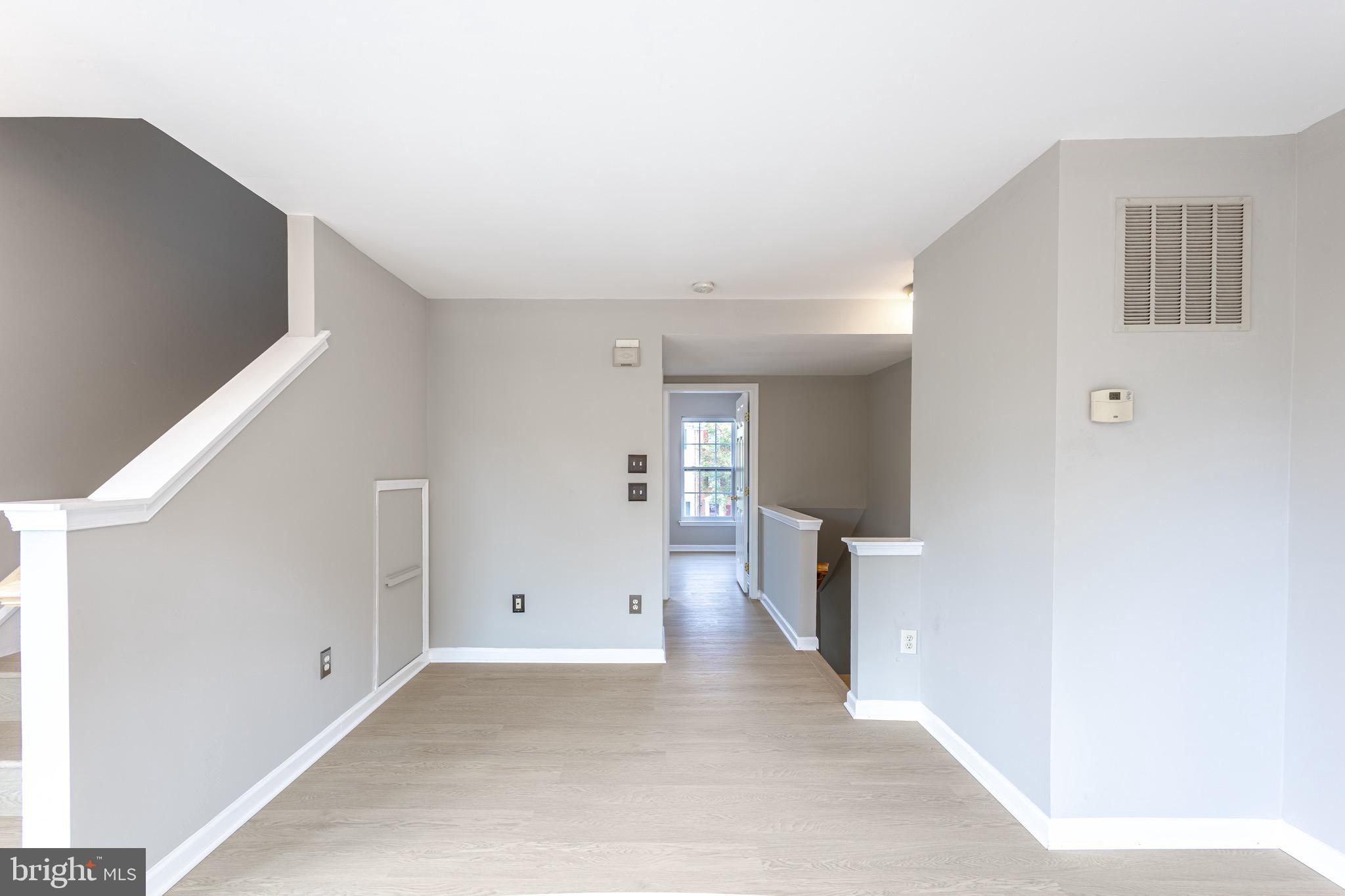 ASHBURN VILLAGE - Residential Lease