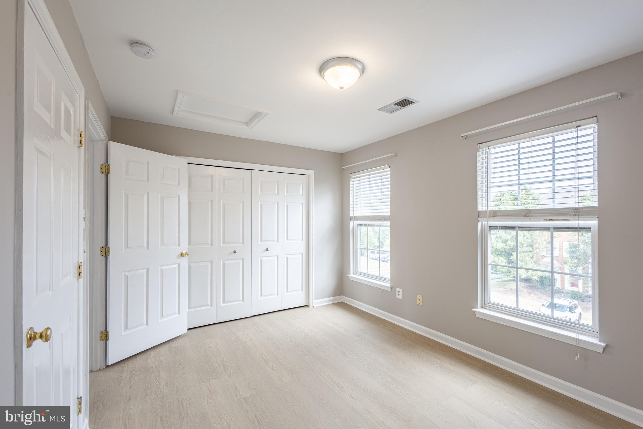 ASHBURN VILLAGE - Residential Lease