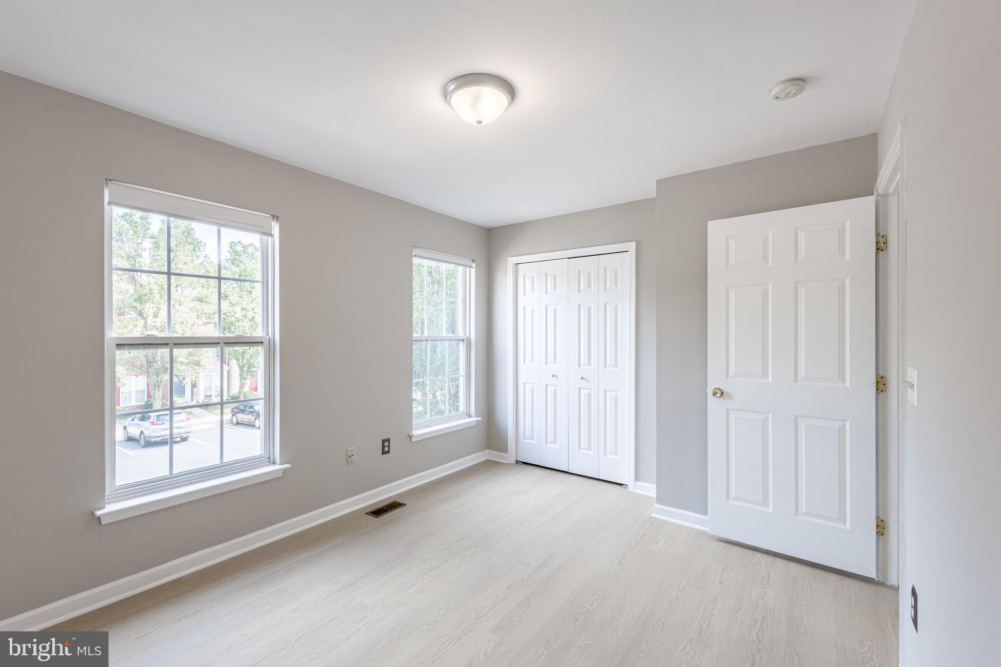 ASHBURN VILLAGE - Residential Lease