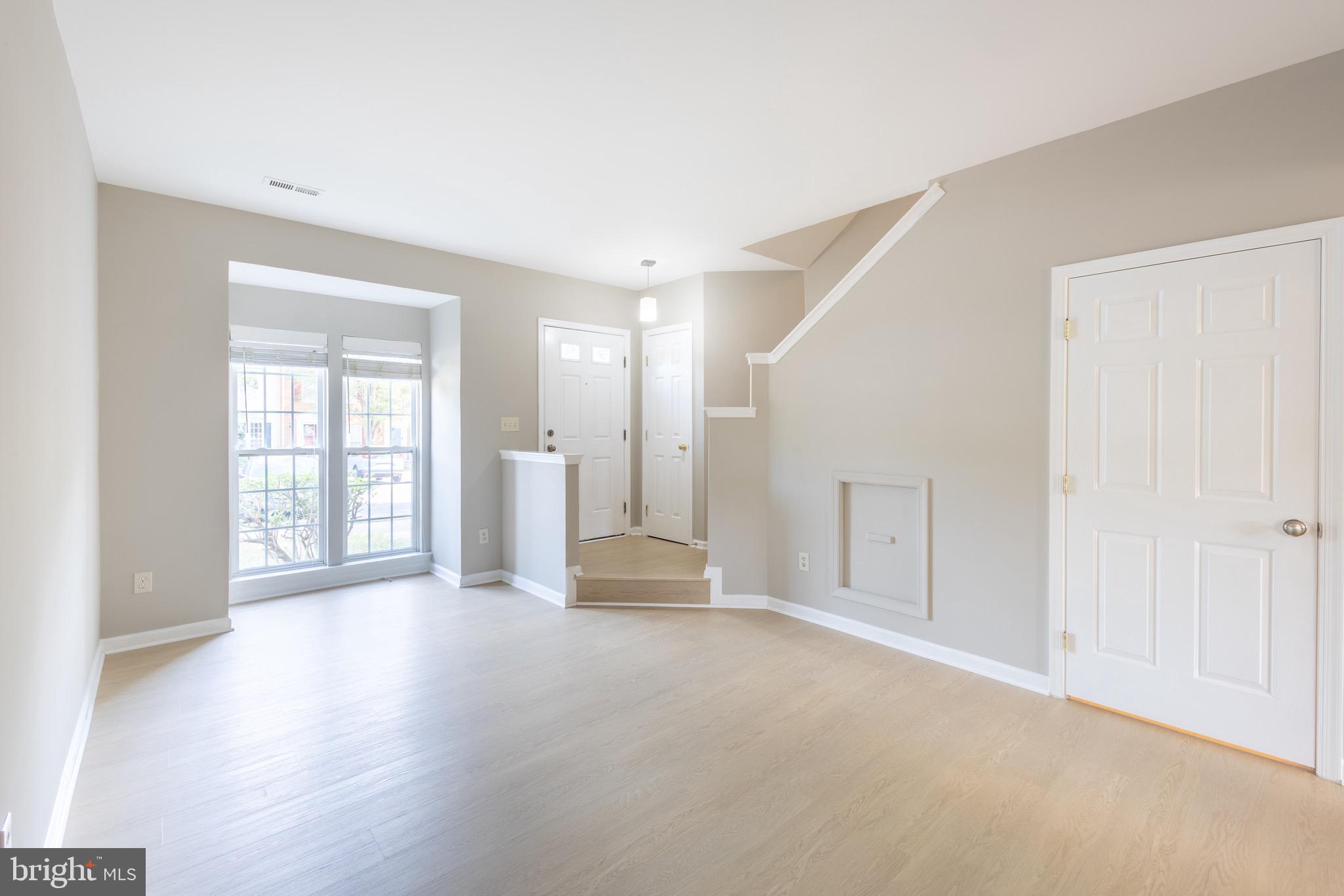 ASHBURN VILLAGE - Residential Lease