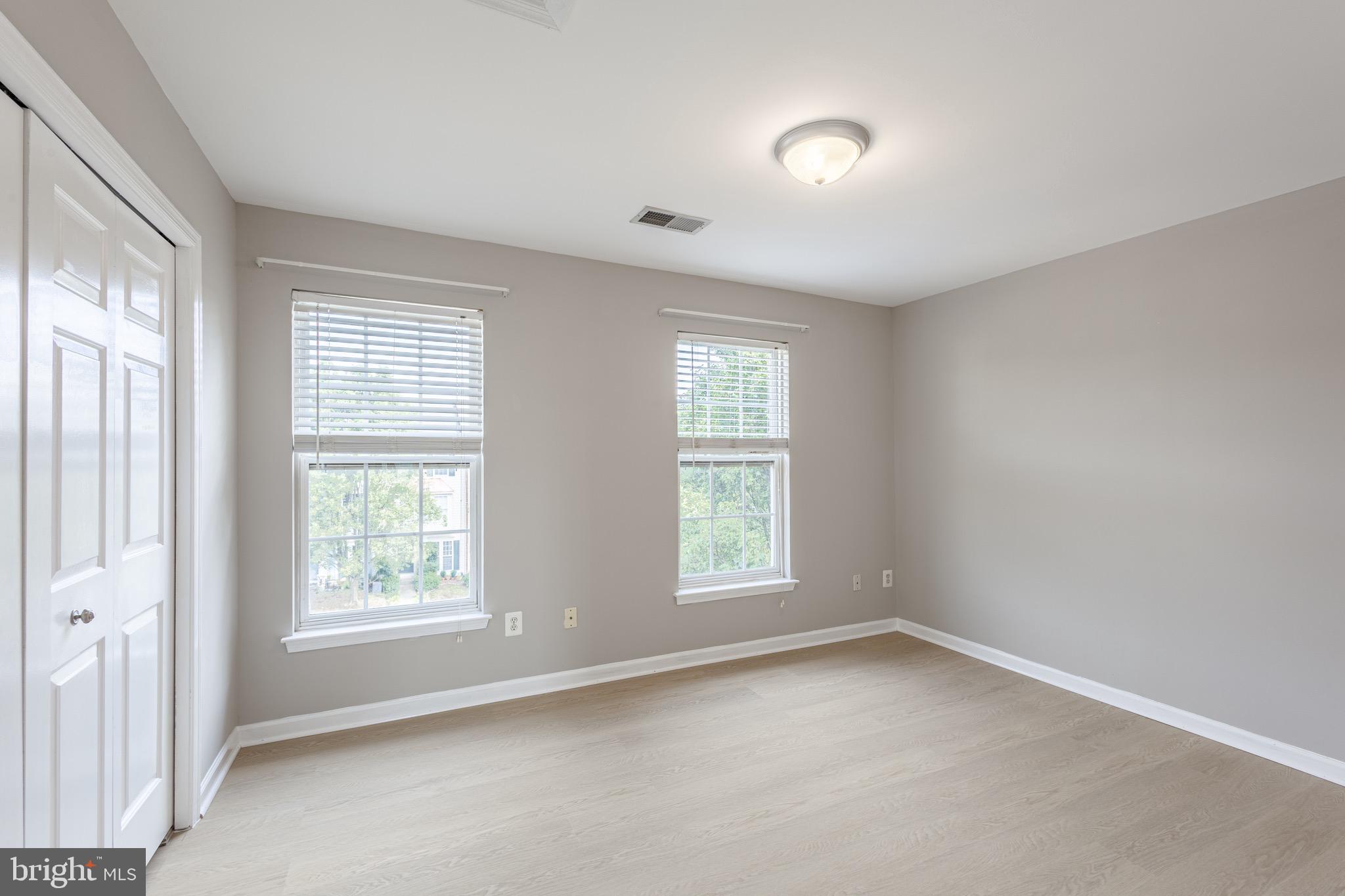 ASHBURN VILLAGE - Residential Lease