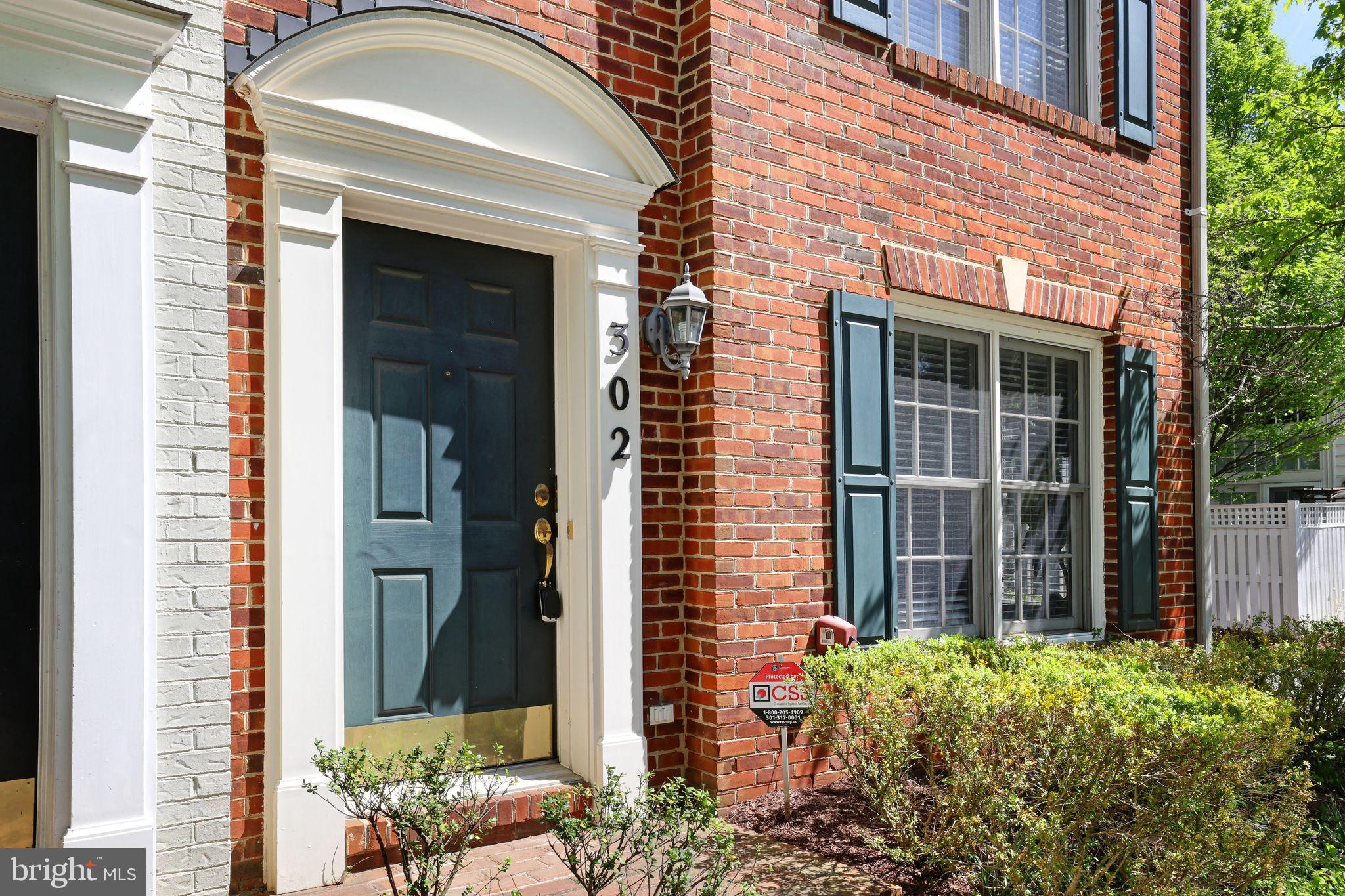302 FALLSGROVE DRIVE