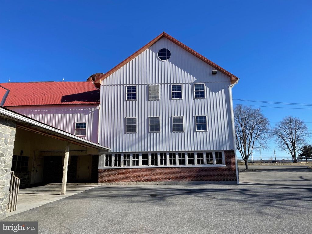 Photo of 2860 Yellow Goose Road, LANCASTER, PA 17601 (MLS # PALA2065342)