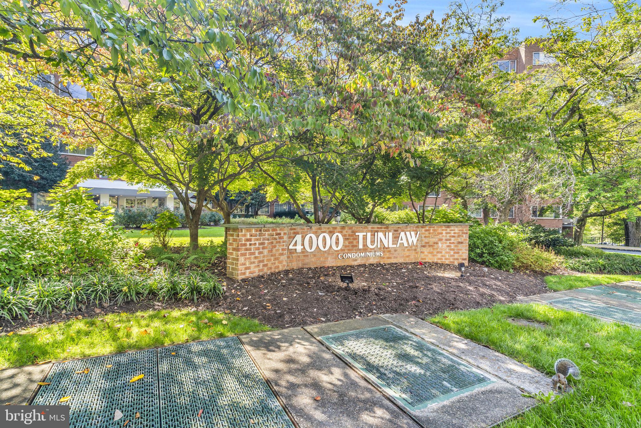 4000 TUNLAW ROAD NW 1