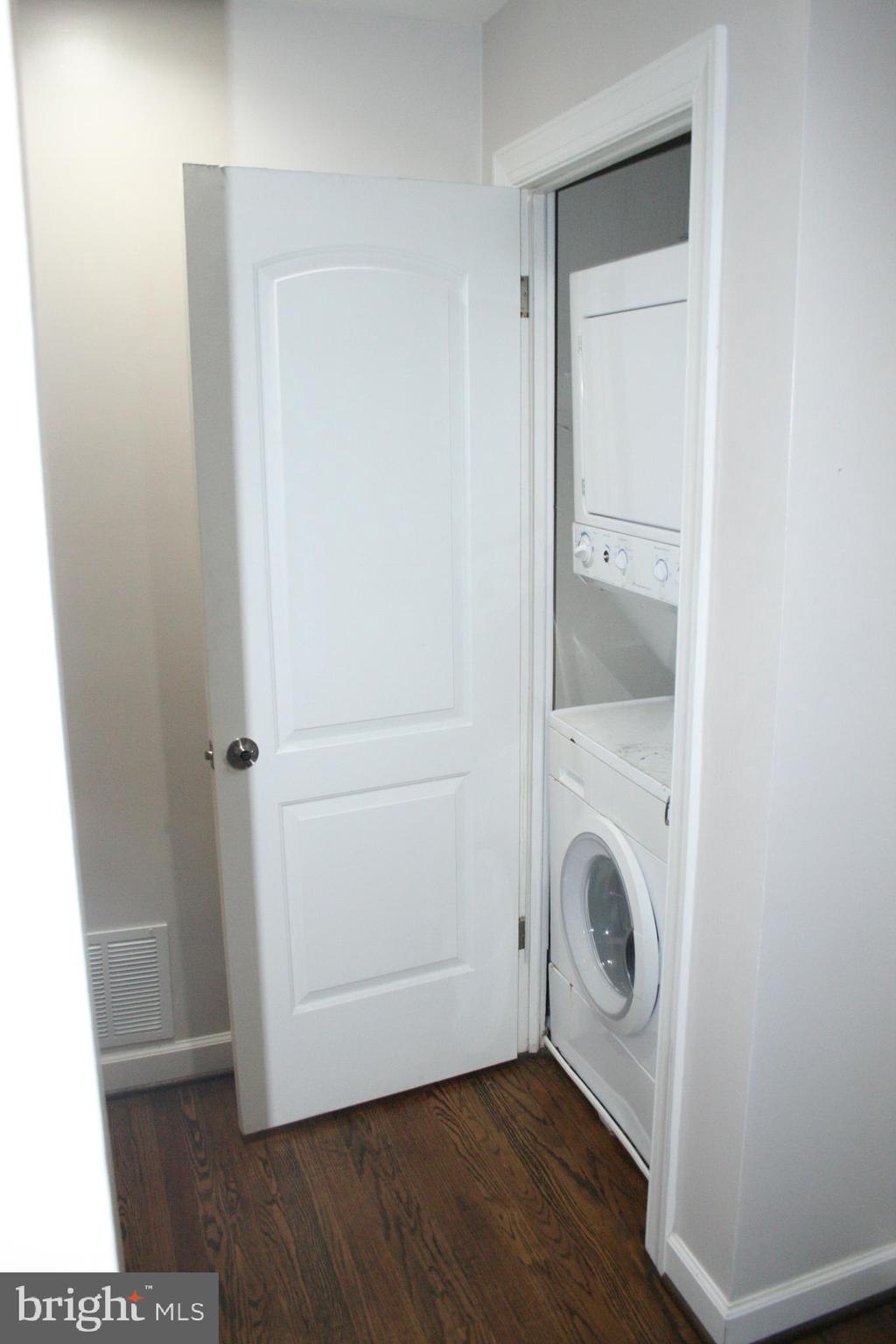 FORT WASHINGTON - Residential Lease