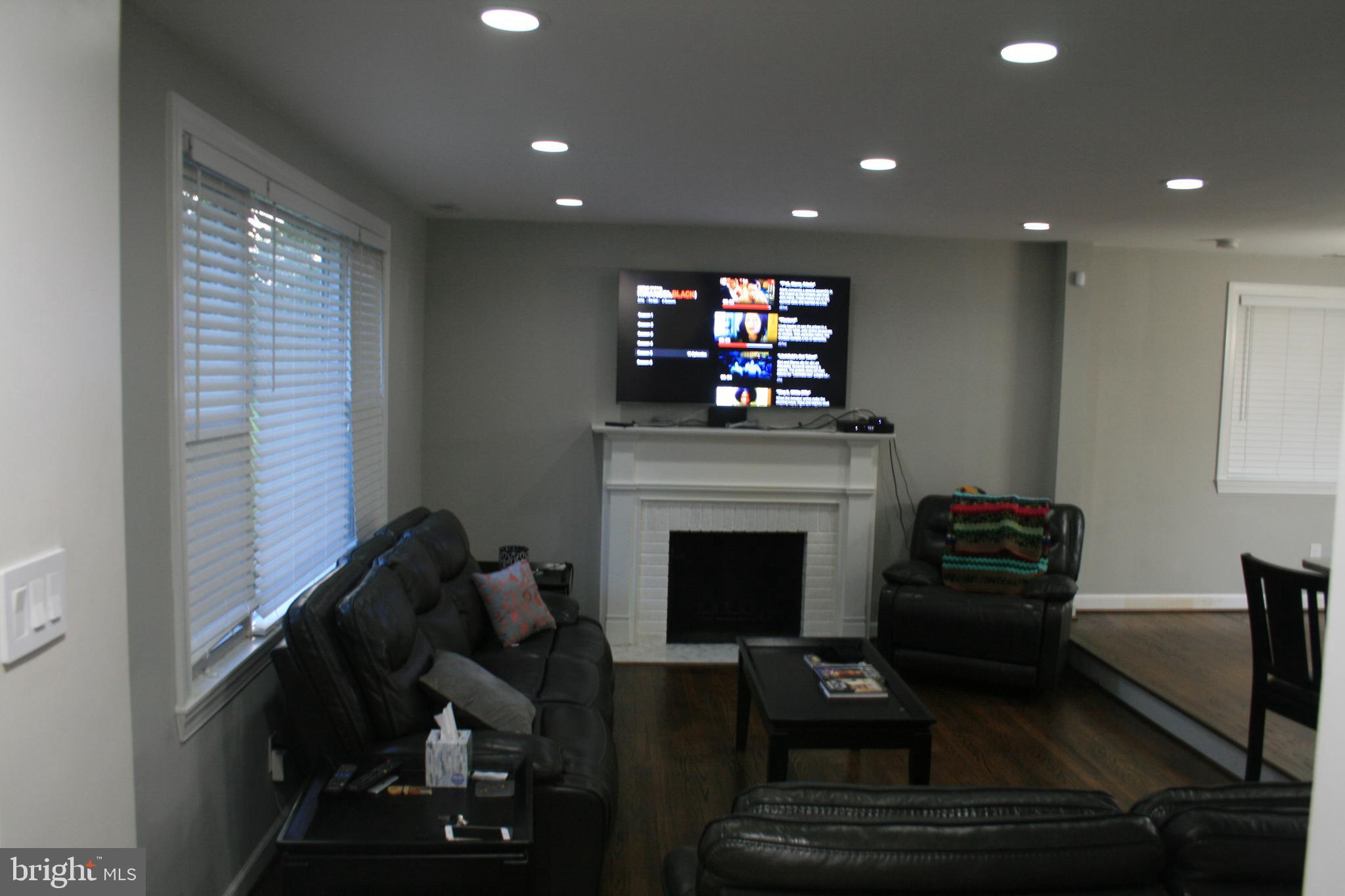 FORT WASHINGTON - Residential Lease