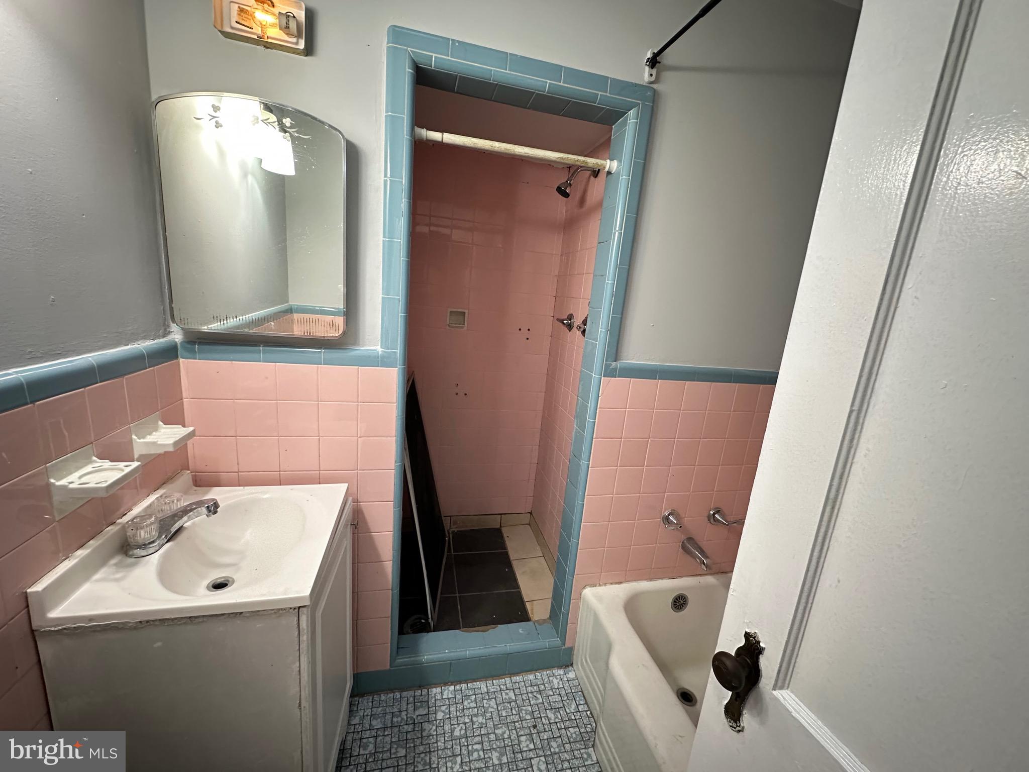 MAYFAIR - Residential