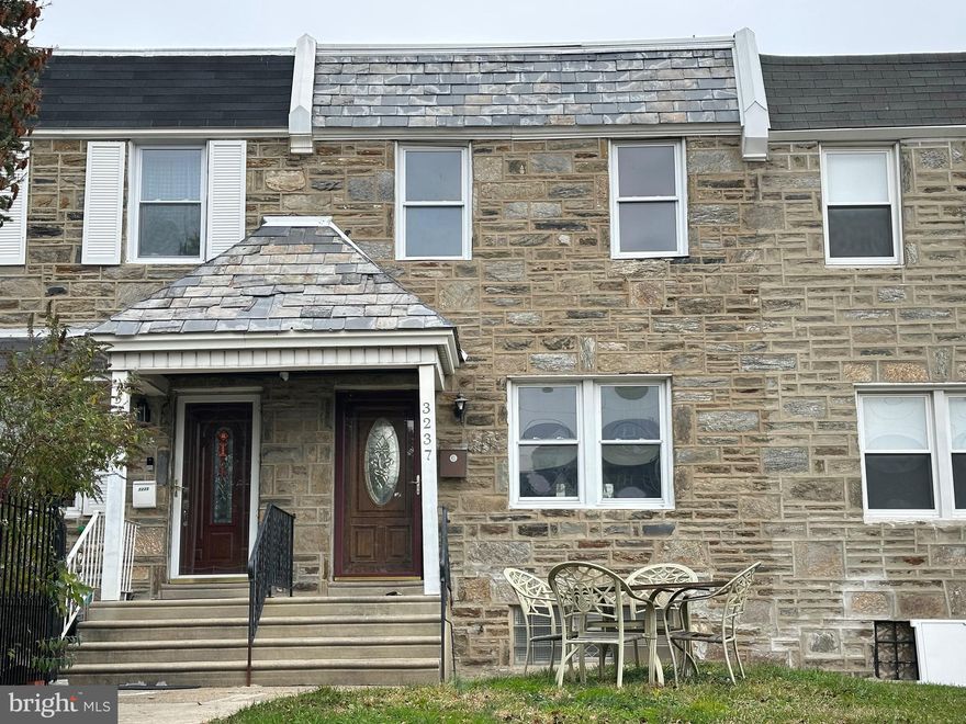 Two story row home in Mayfair, original hardwood floor through 1st and 2nd floor. Freshly painted throughout. Finished basement. Property is in move in condition. Close to supermarket, schools, and public transportation.