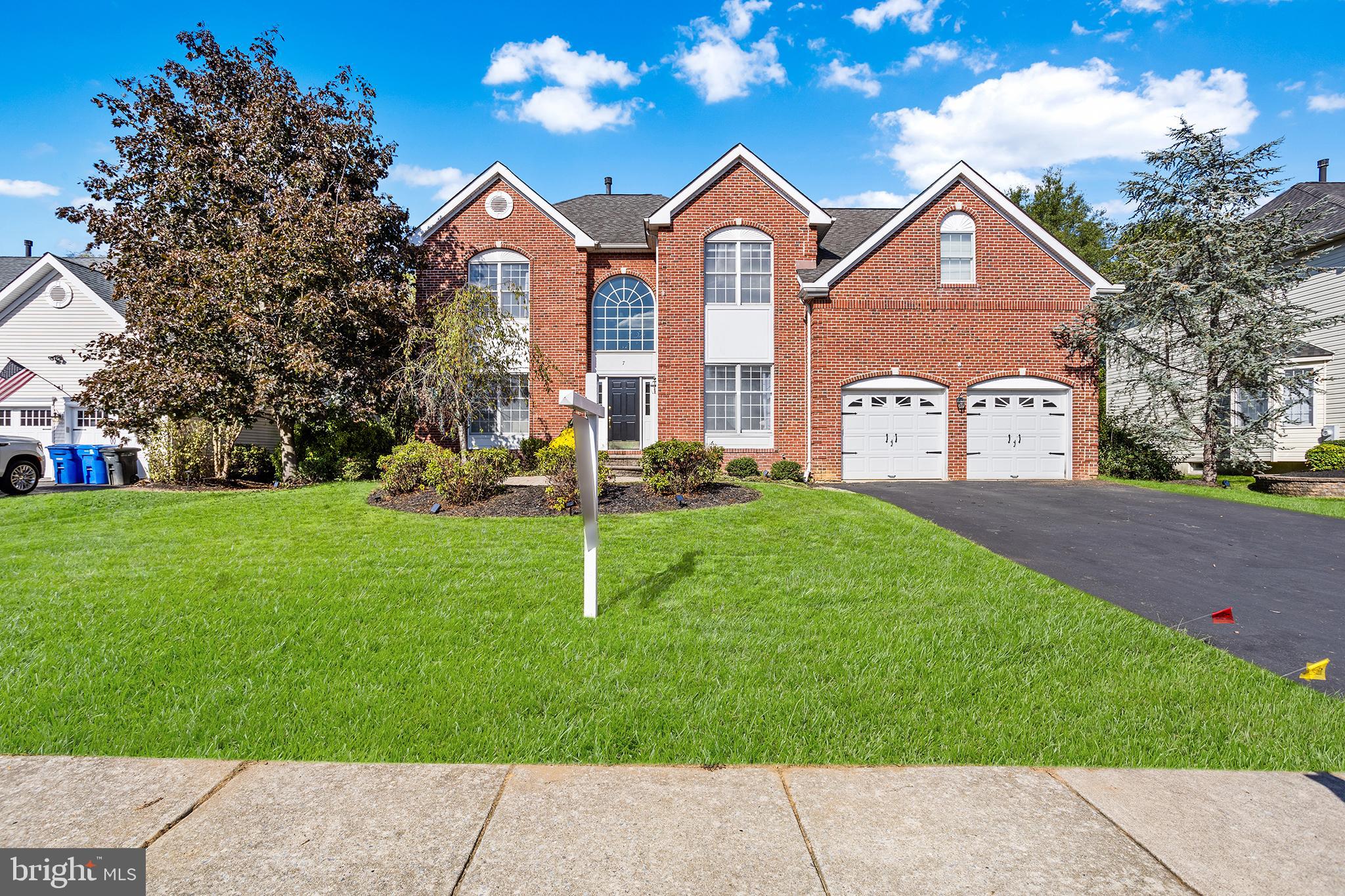 7 SYCAMORE LANE