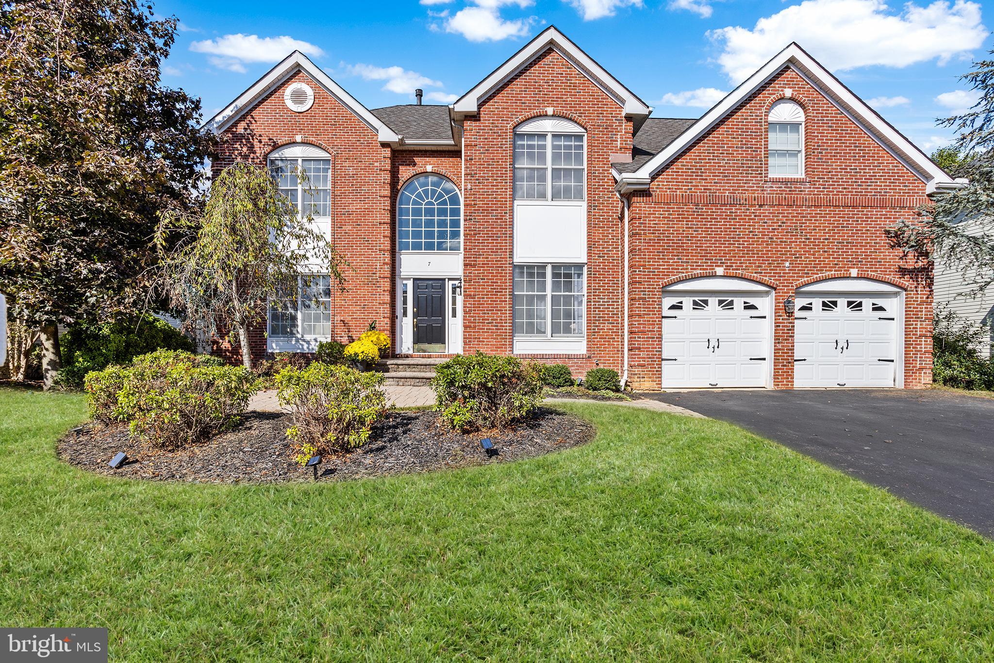 7 SYCAMORE LANE