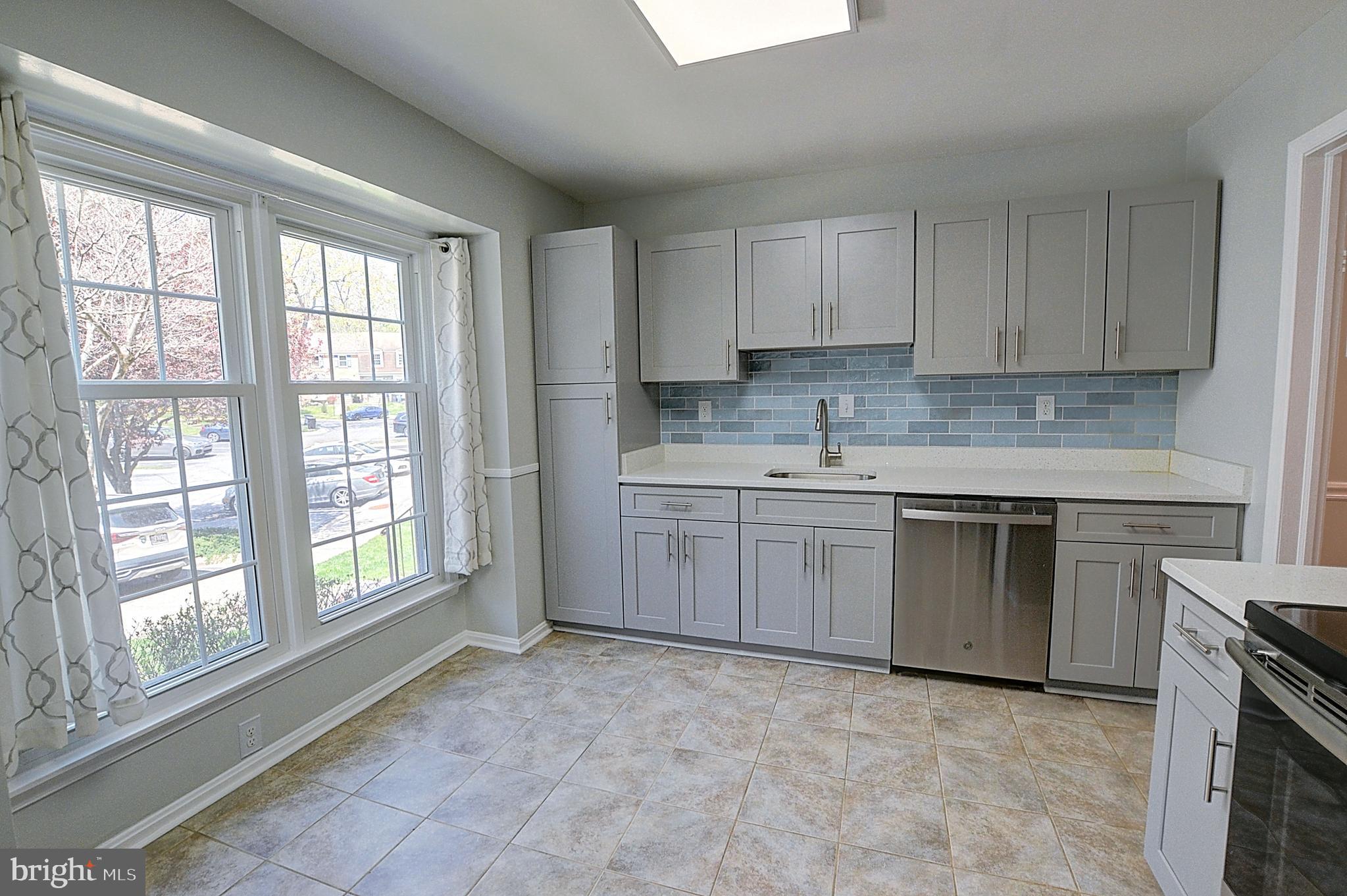 BEL PRE MANOR - Residential