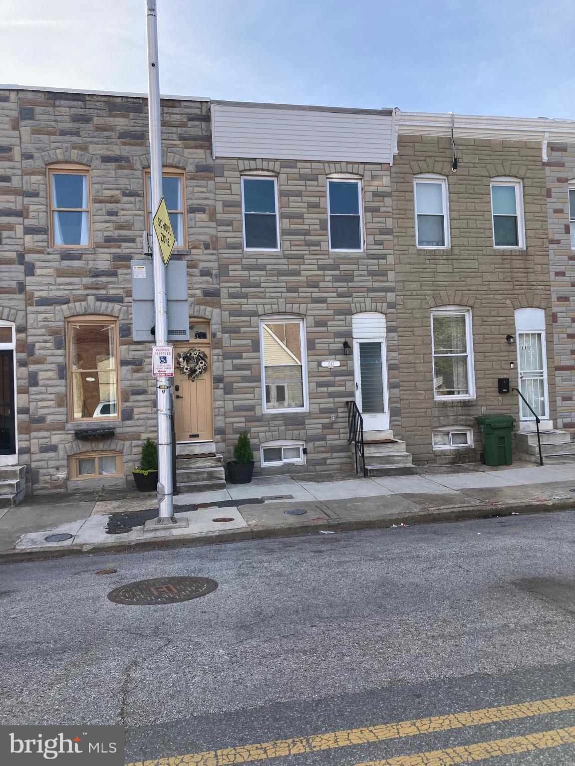 Available now. Beautiful rowhouse next to Carroll Park. Walking distance to UMAB, Camden Yards, Inner Harbor, Maryland Medical Center and M&T Bank Stadium. Easy access to 95.