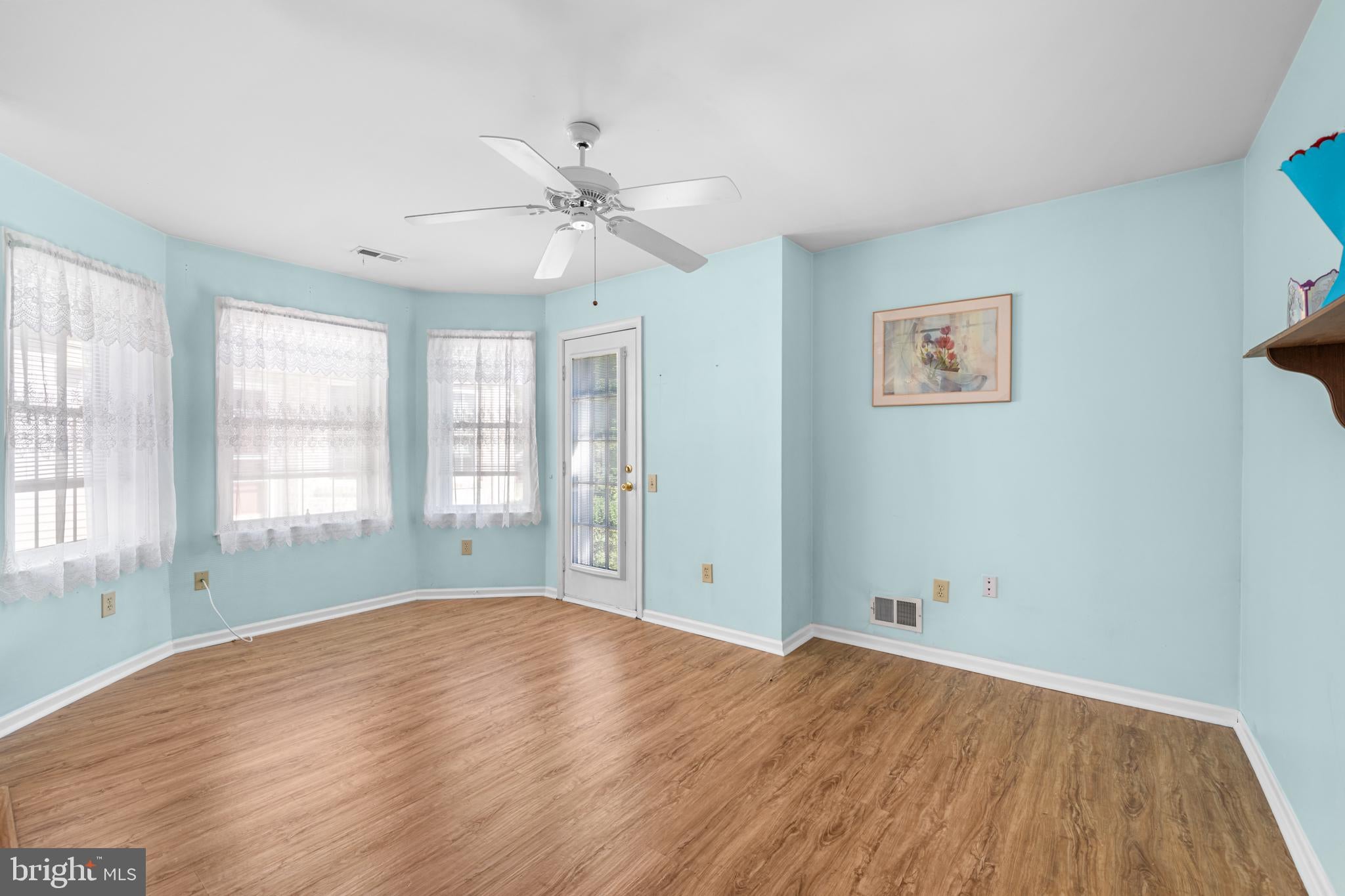 5 KENSINGTON COURT