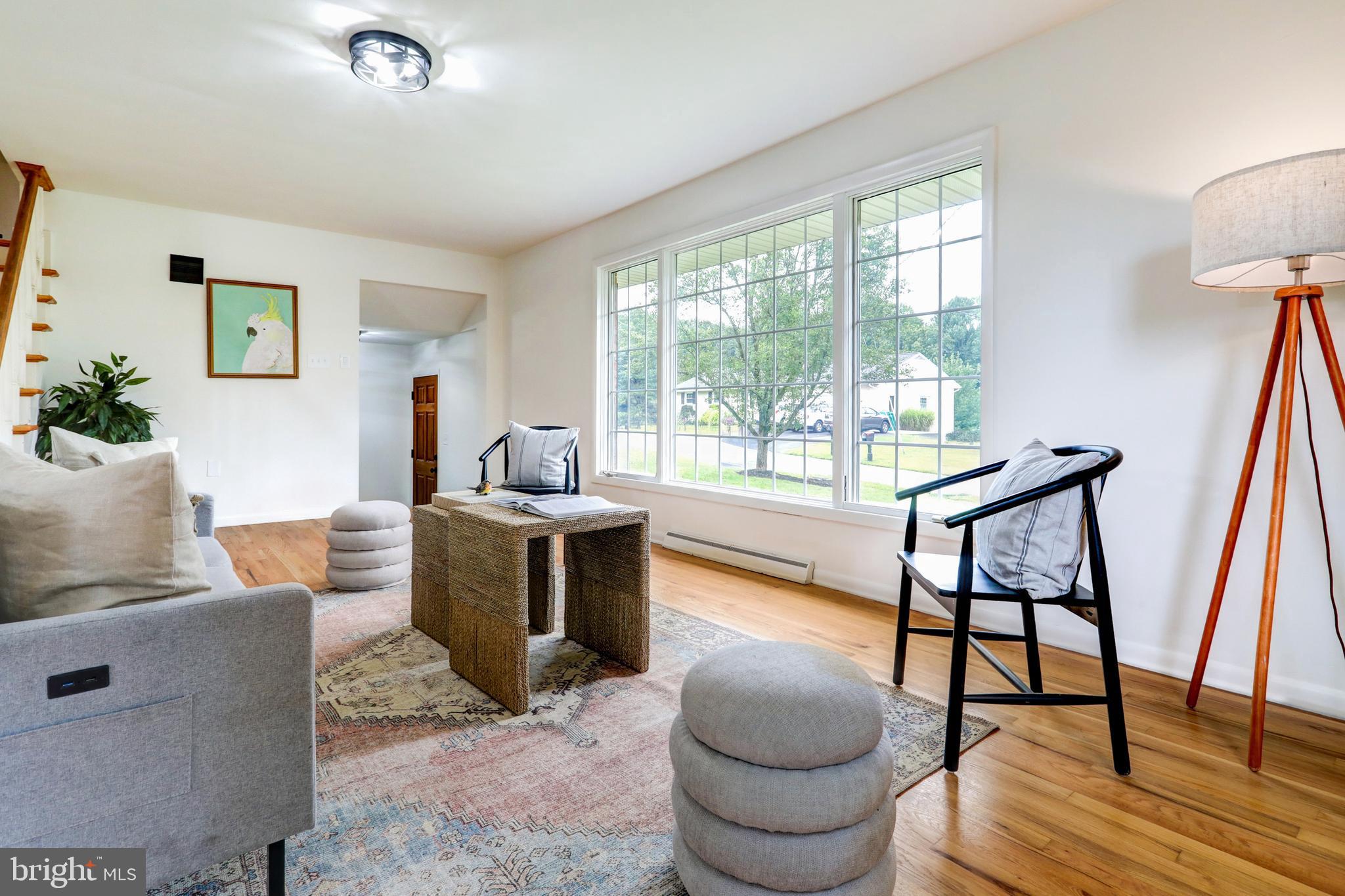 933 BYRON ROAD