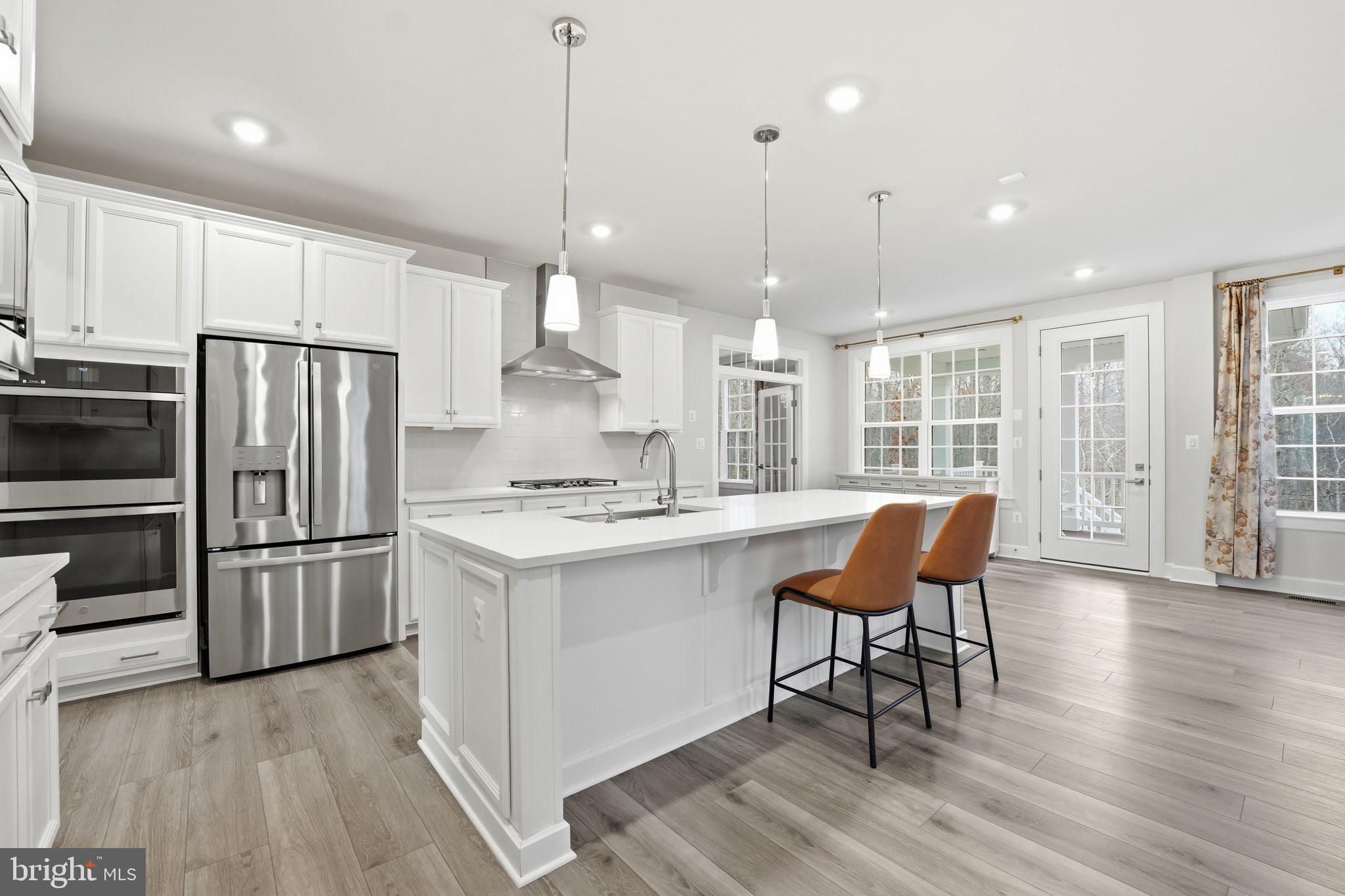 10909 CANTERBURY COURT