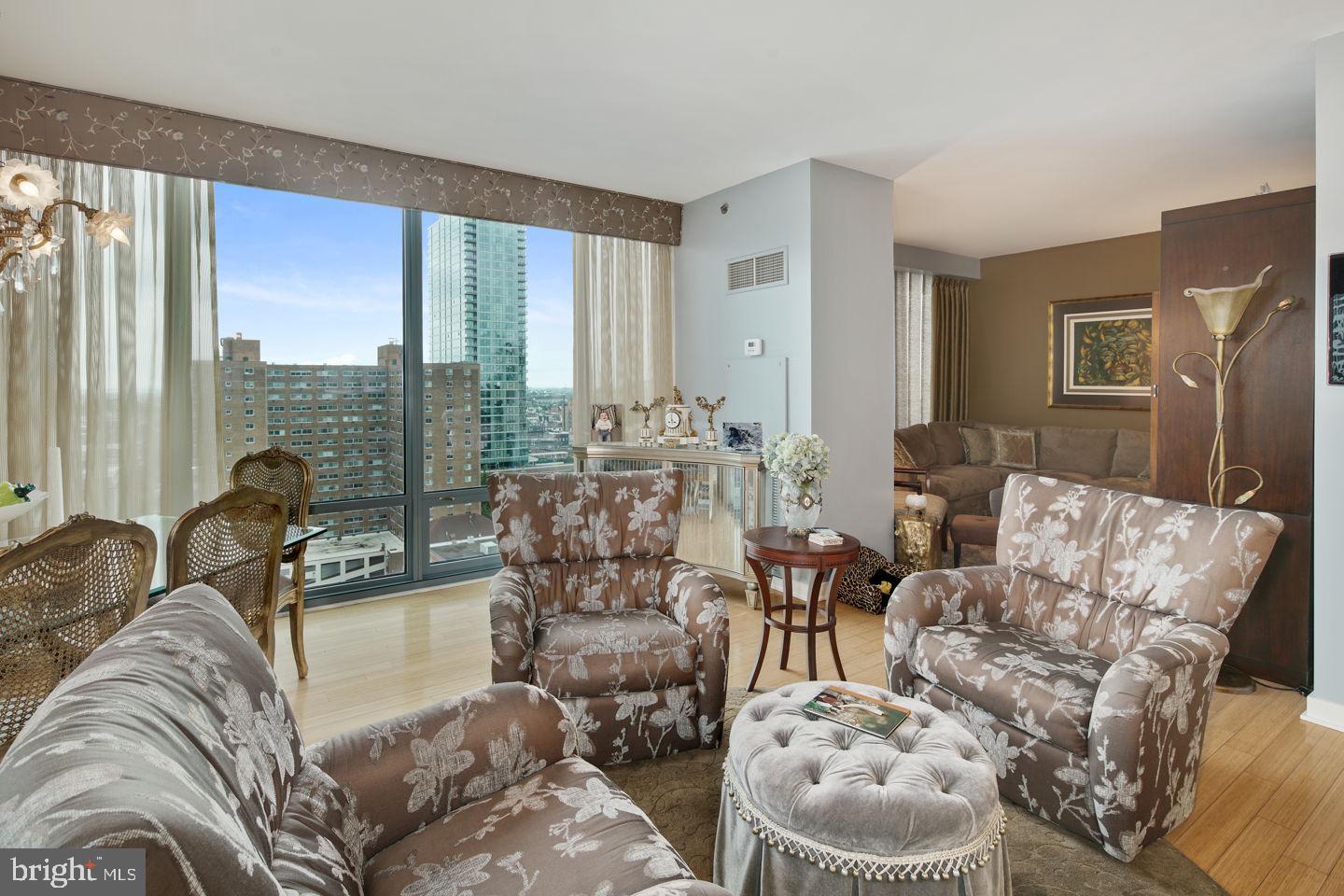 RITTENHOUSE SQUARE - Residential