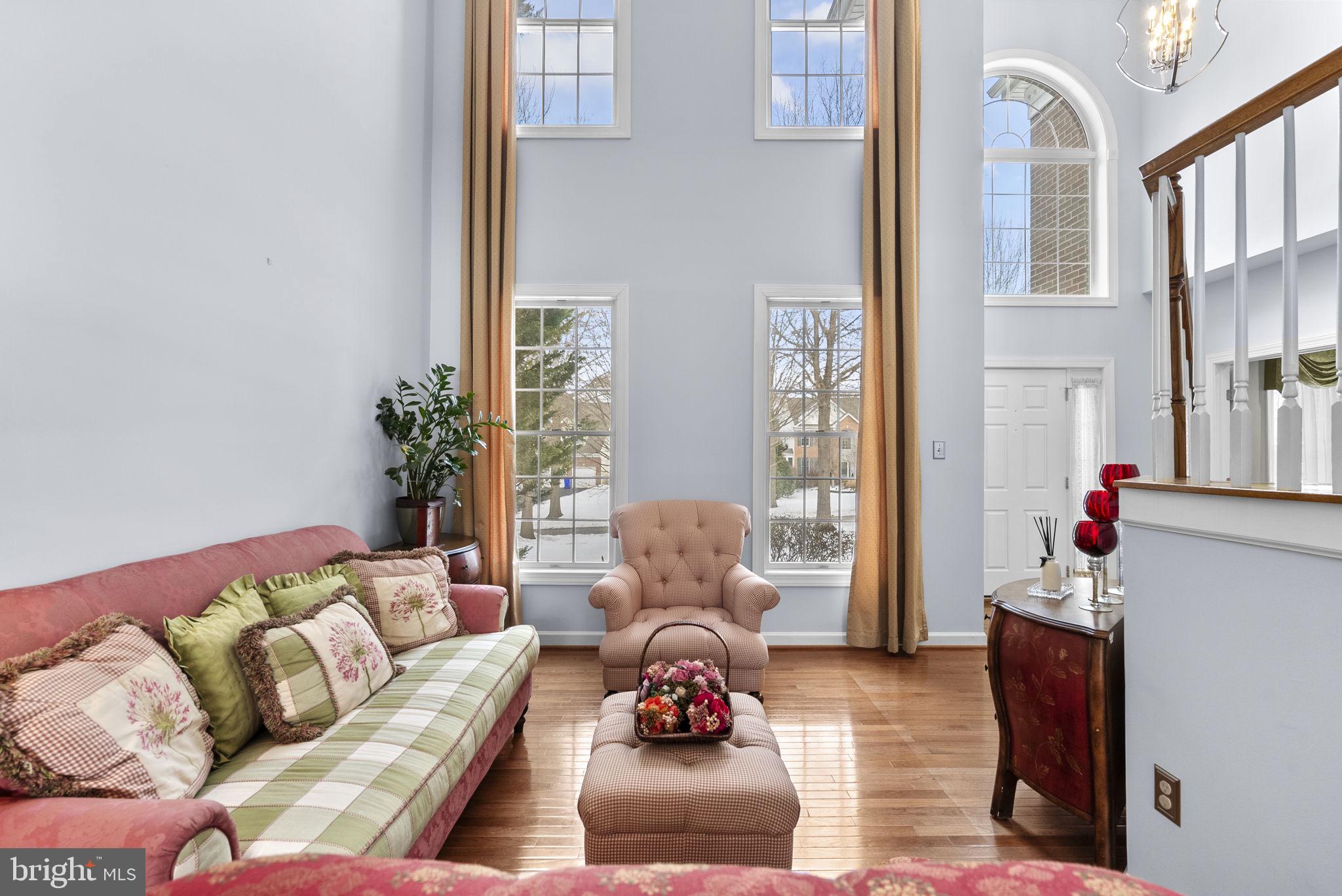 WINDY KNOLLS - Residential