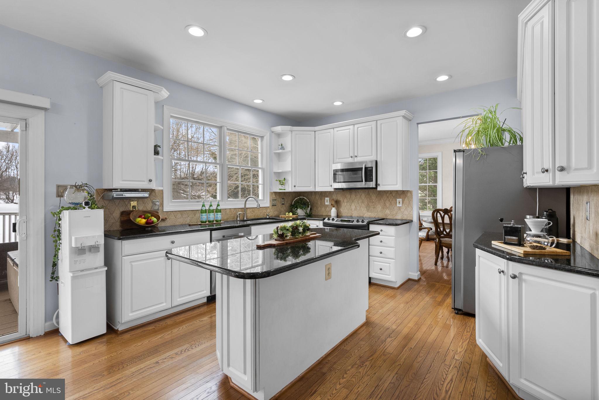 WINDY KNOLLS - Residential