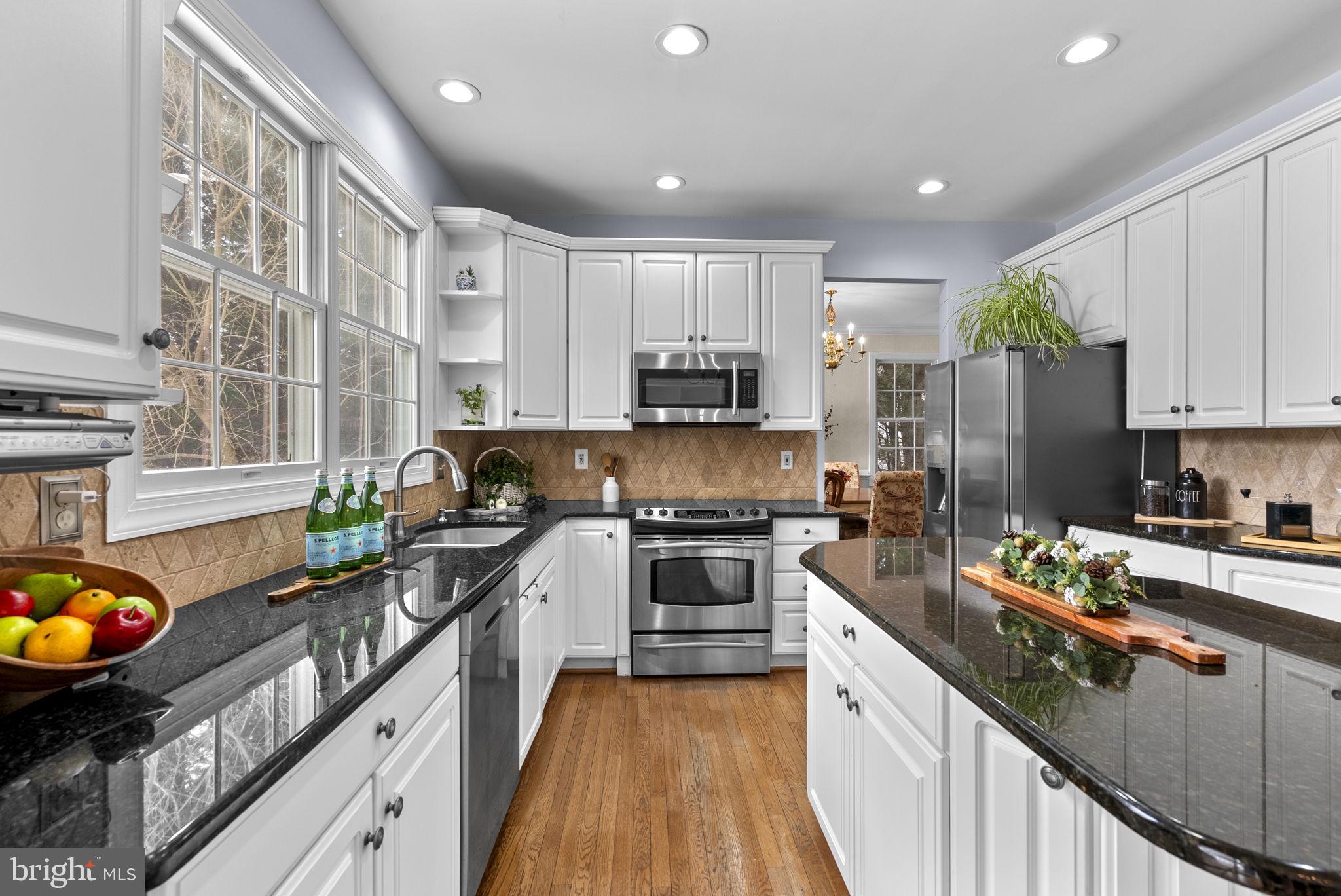 WINDY KNOLLS - Residential