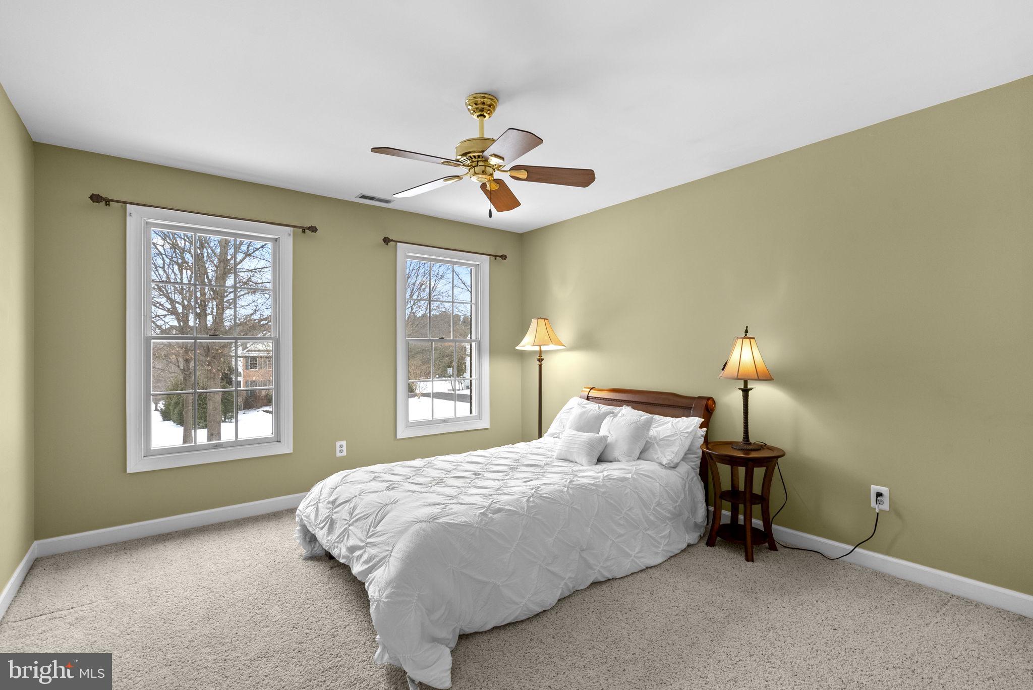 WINDY KNOLLS - Residential