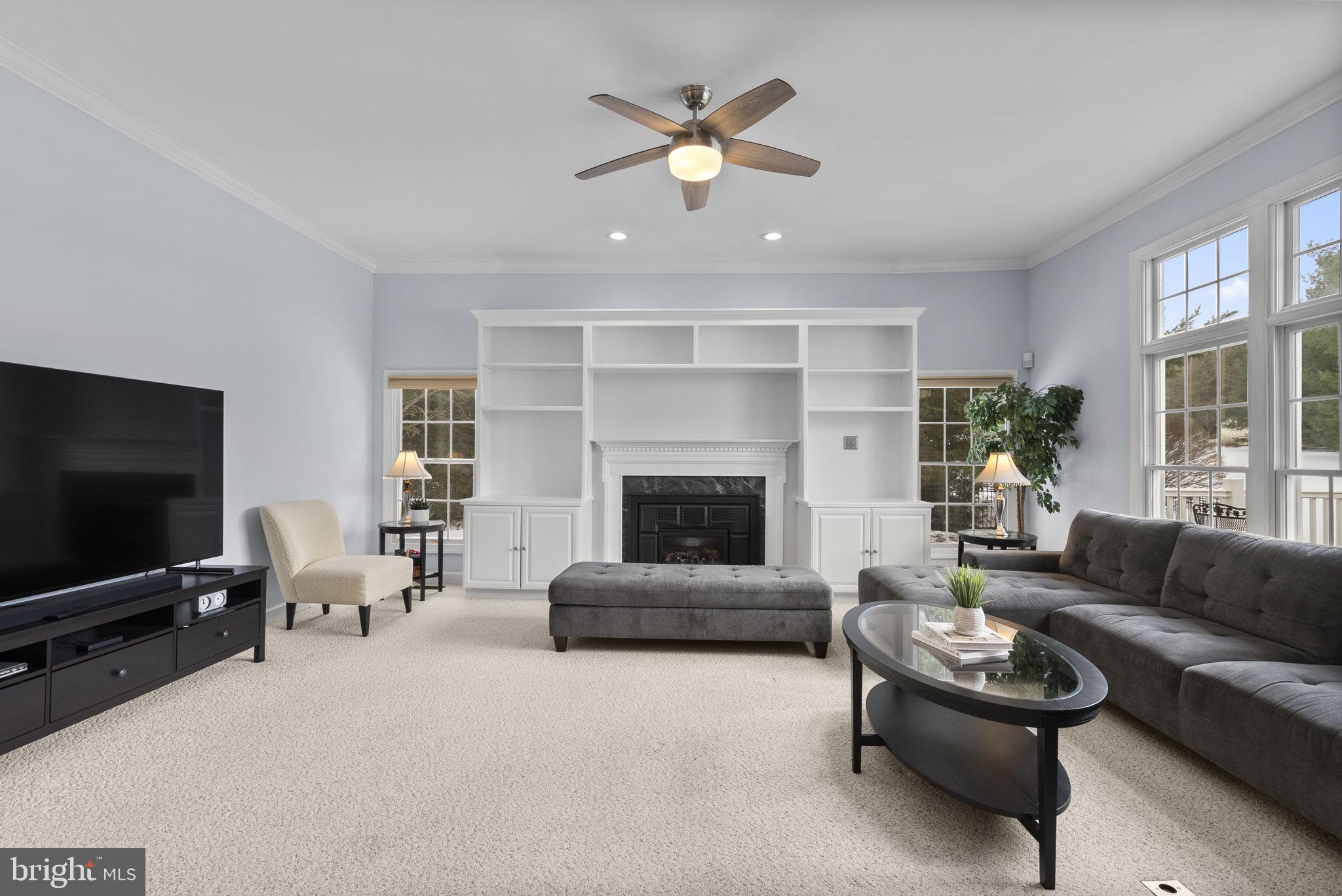 WINDY KNOLLS - Residential